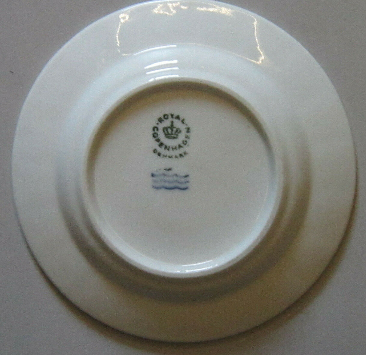 Royal Copenhagen Navy Christmas Plate - Ashtray Porcelain 1972 12 cm Nyholm