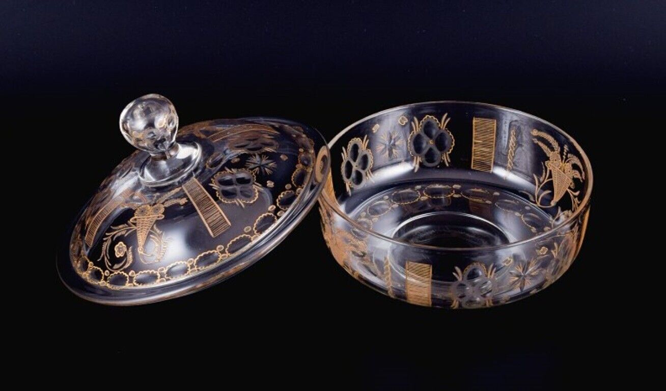 Lidded French bowl in mouth-blown glass with faceted motifs and gold decoration