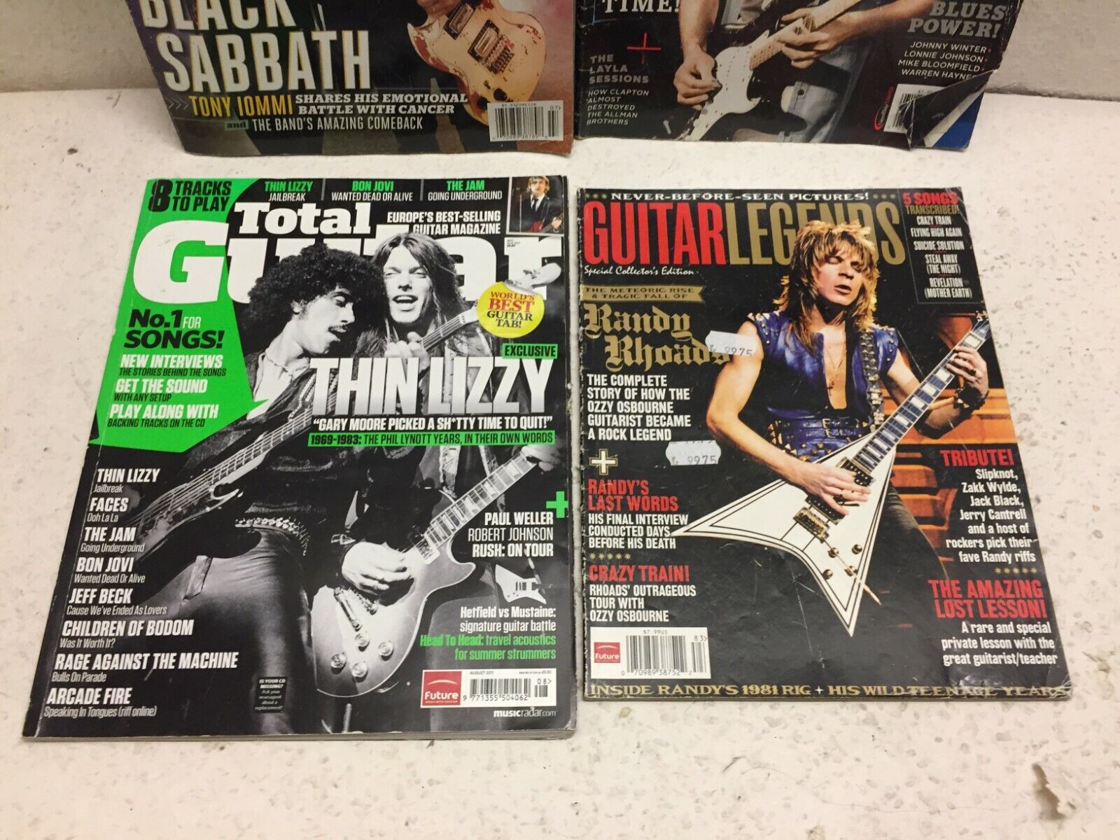 Lot of 4 Pieces Various Guitar Magazines Acceptable Condition