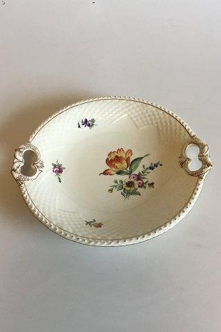 Bing  Grondahl Saxon Flower Creme Cake Platter with Handles No 101