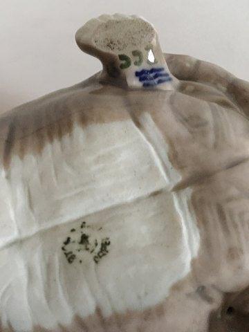 Royal Copenhagen Figurine Tortoise No 552