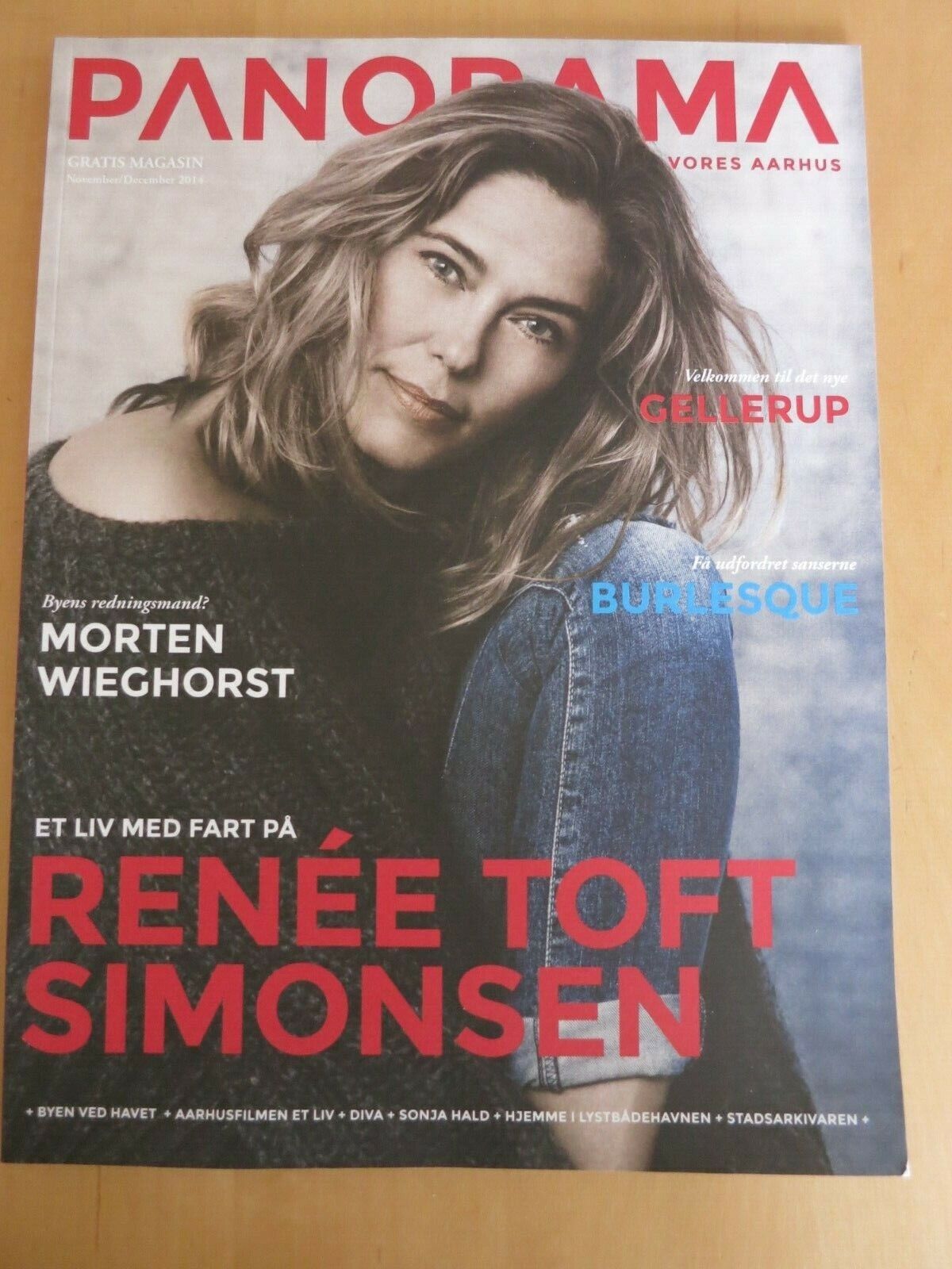 RENEE TOFT SIMONSEN Supermodel Cover Rare Danish magazine BL22