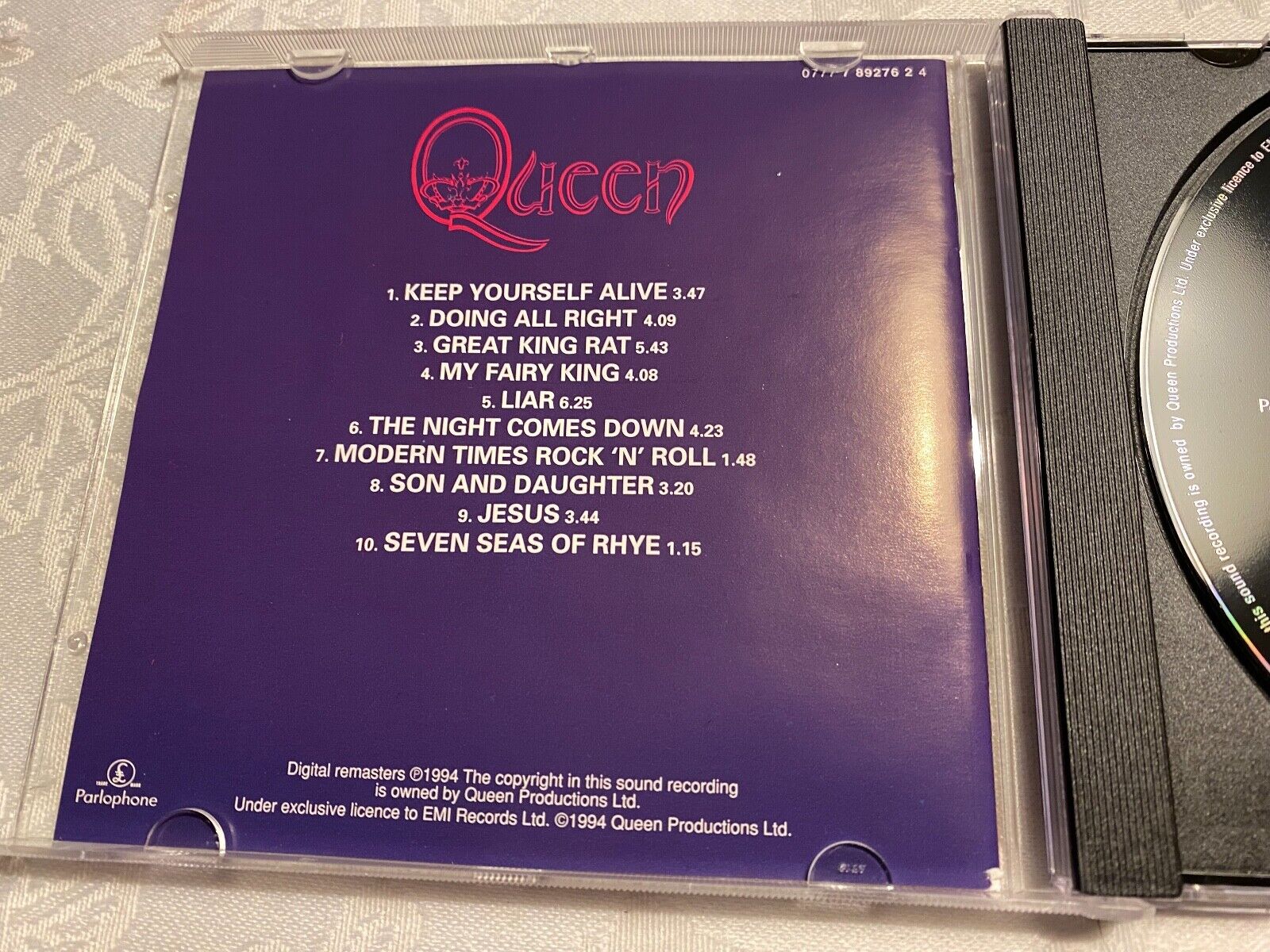 QUEEN "QUEEN" 1994 CD 10 TRACKS EMI RECORDS DIGITAL REMASTERED CD ALBUM RARE OOP