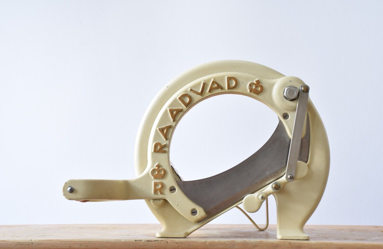 Extraordinary Excellent RAADVAD Bread Slicer Beige  Gold 294 Danish Design 1950