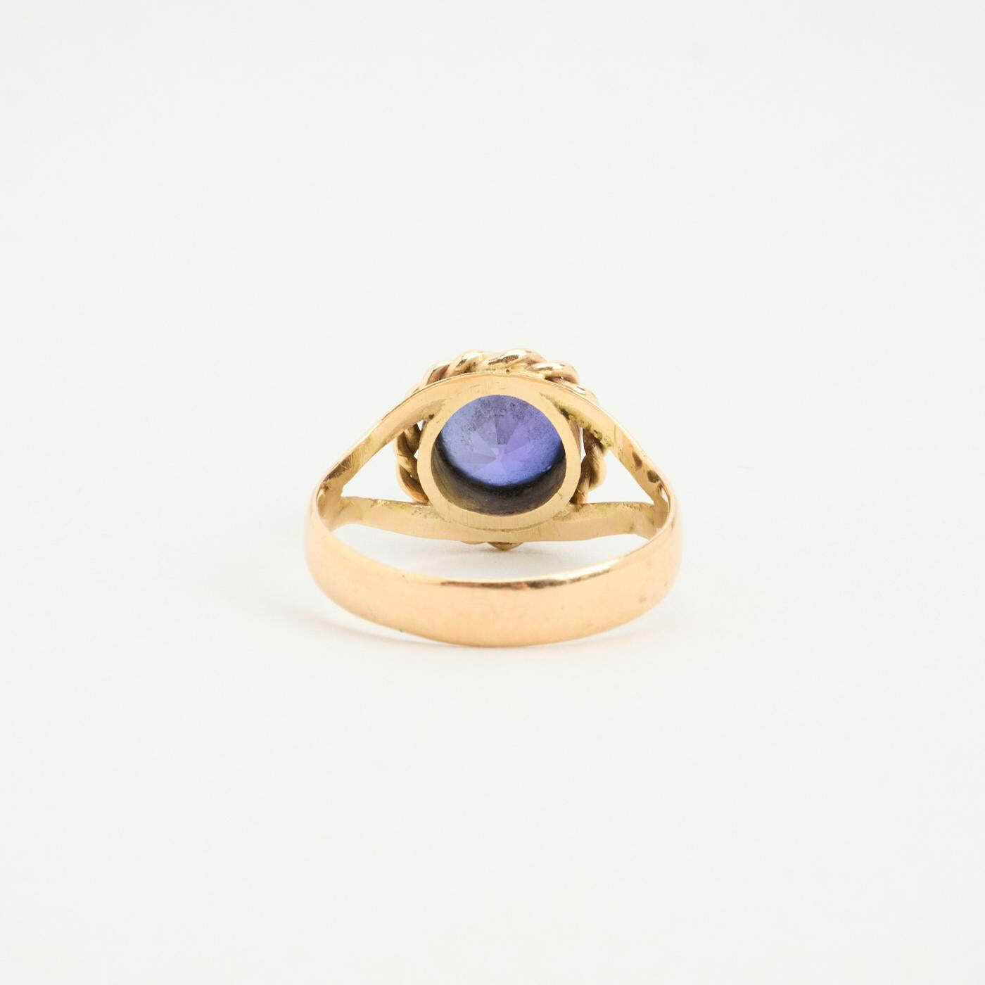 Ring with and synthetic sapphire in 14K Gold size 6½ | Solid Gold