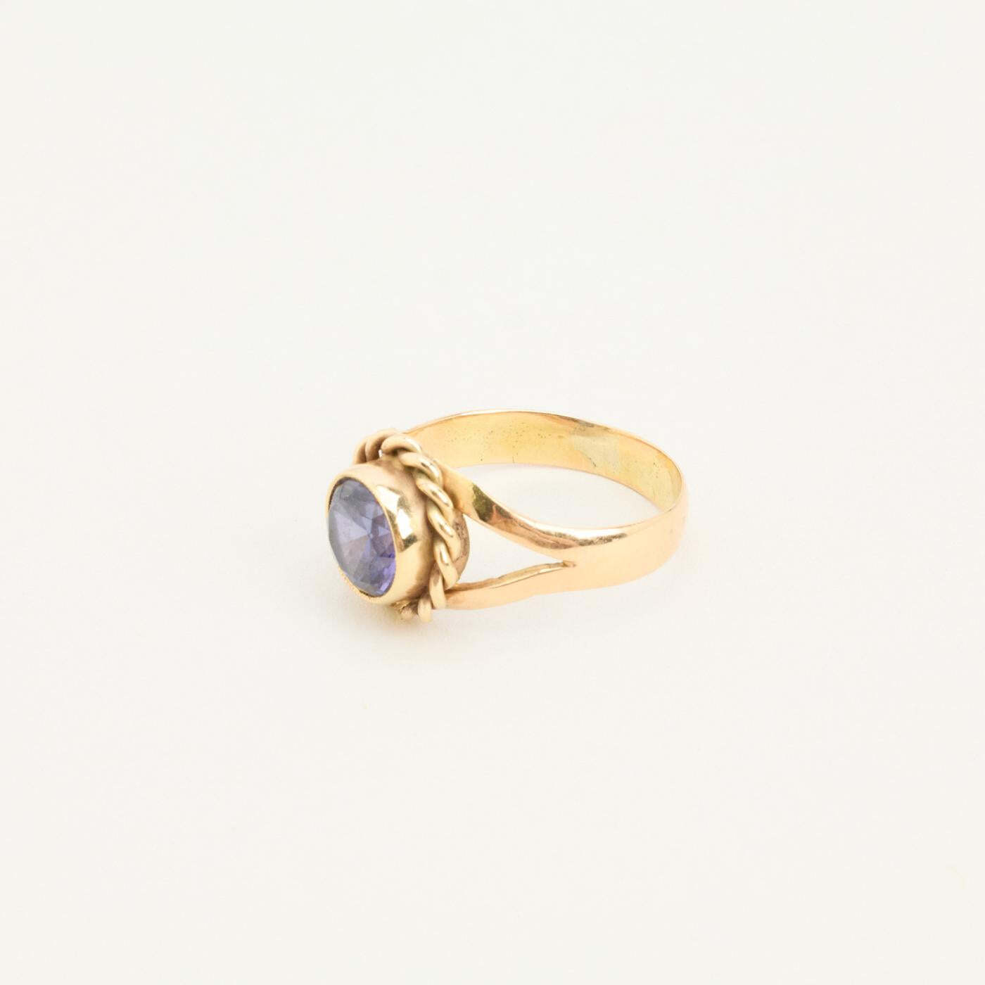 Ring with and synthetic sapphire in 14K Gold size 6½ | Solid Gold