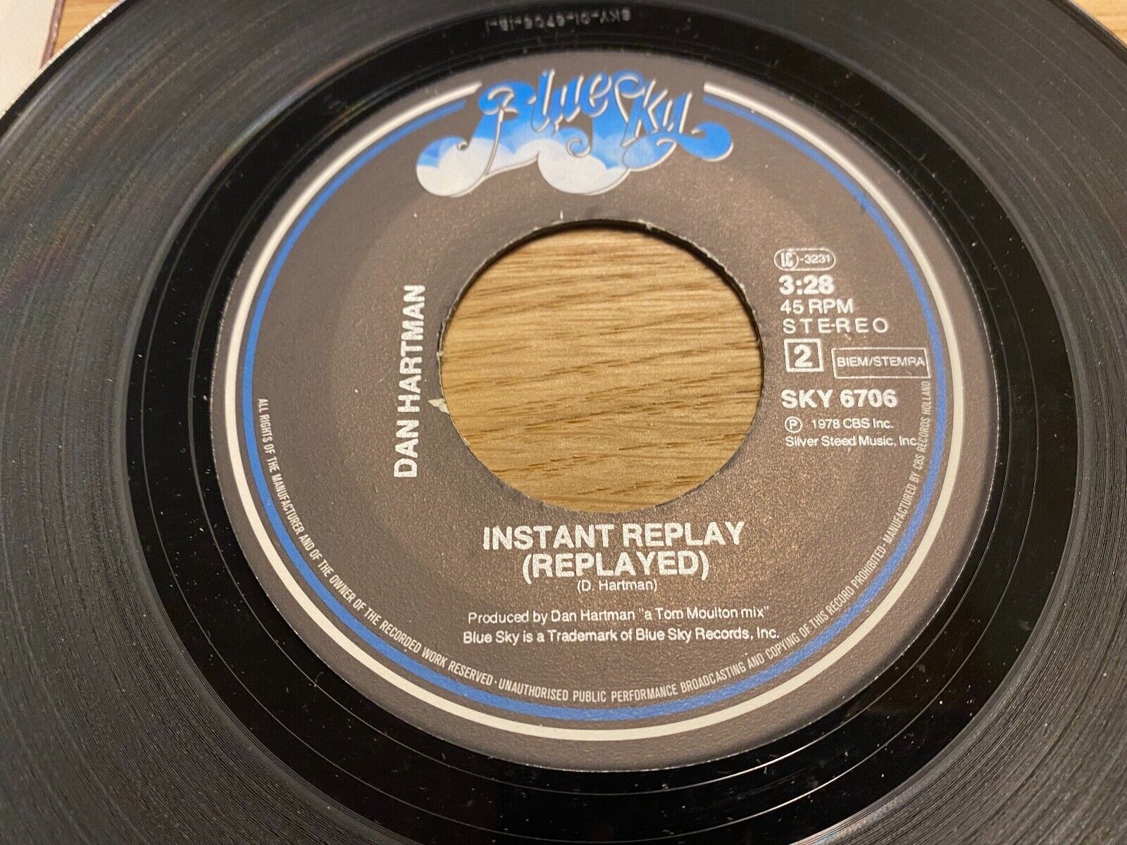 DAN HARTMAN "INSTANT REPLAY" 1978 SKY  CBS RECORDS DUTCH PRESSING RARE 7 INCH**