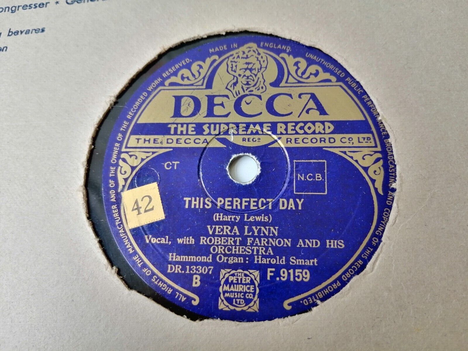 78 RPM  shellac VERA LYNN:This Perfect Day/The Good-Night WaltzDecca F9159