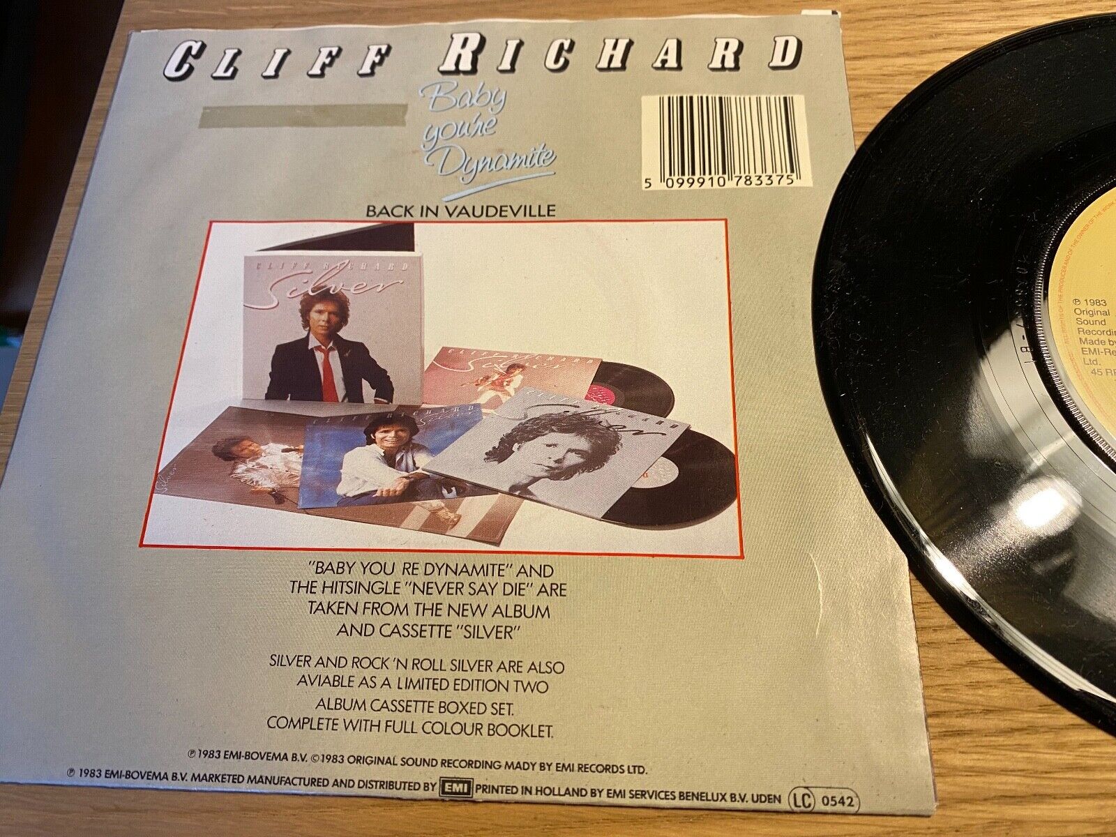 CLIFF RICHARD "BABY YOU´RE DYNAMITE / BACK IN VAUDEVILLE" EMI RECORDS 1983