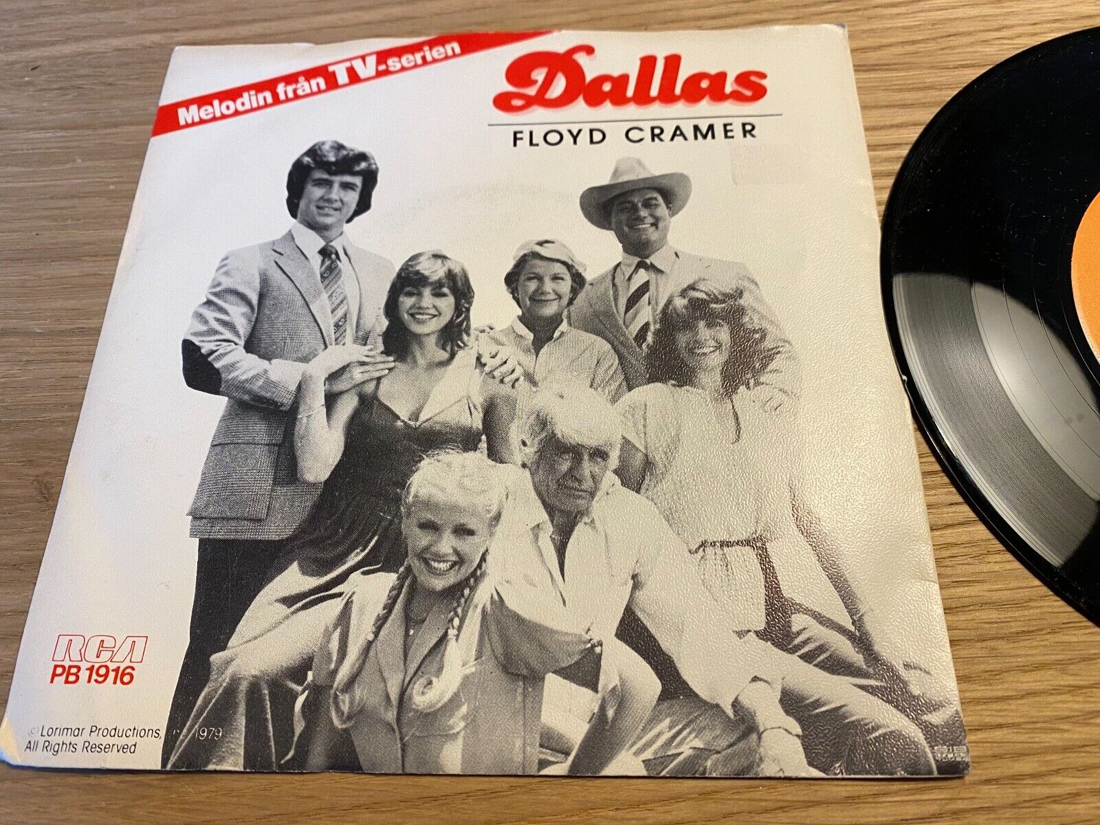 FLOYD CRAMER "DALLAS  MASH" TV THEMES 1981 7 INCH SINGLE RCA VICTOR RECORDS