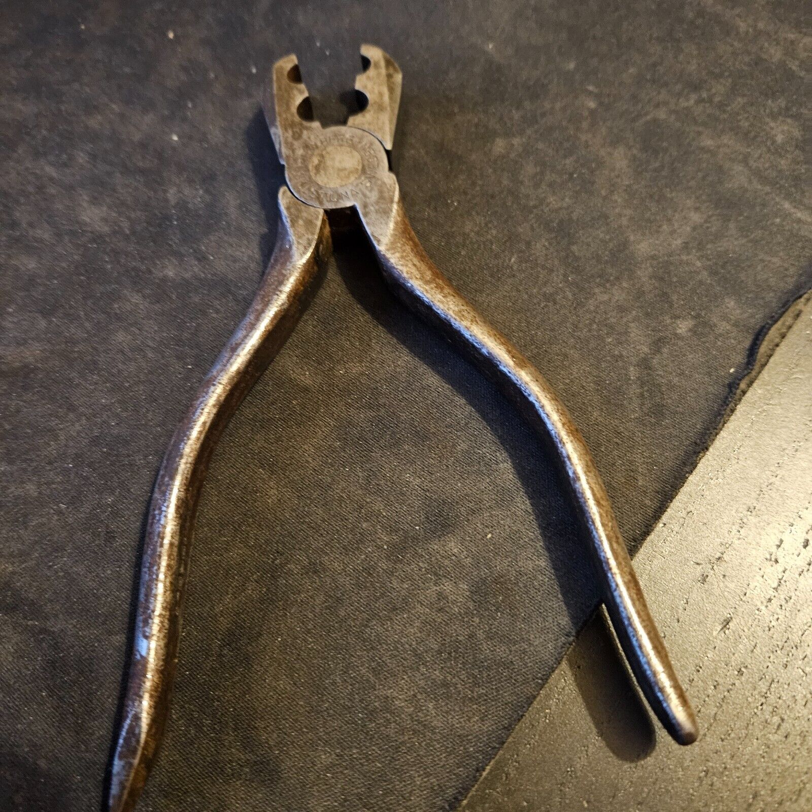 Vintage E A Berg 6" Fuse cord pliers no 567