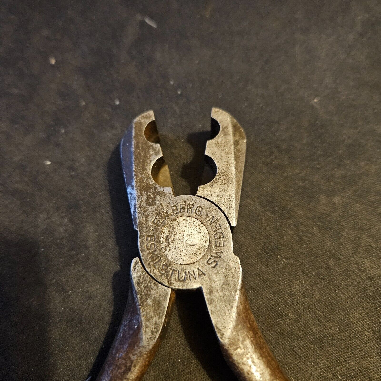 Vintage E A Berg 6" Fuse cord pliers no 567