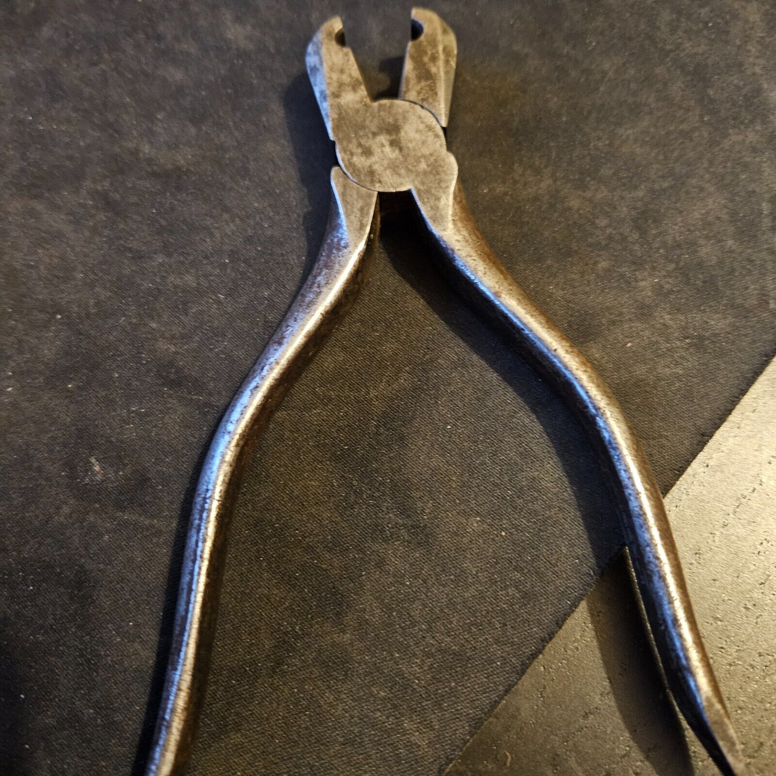 Vintage E A Berg 6" Fuse cord pliers no 567