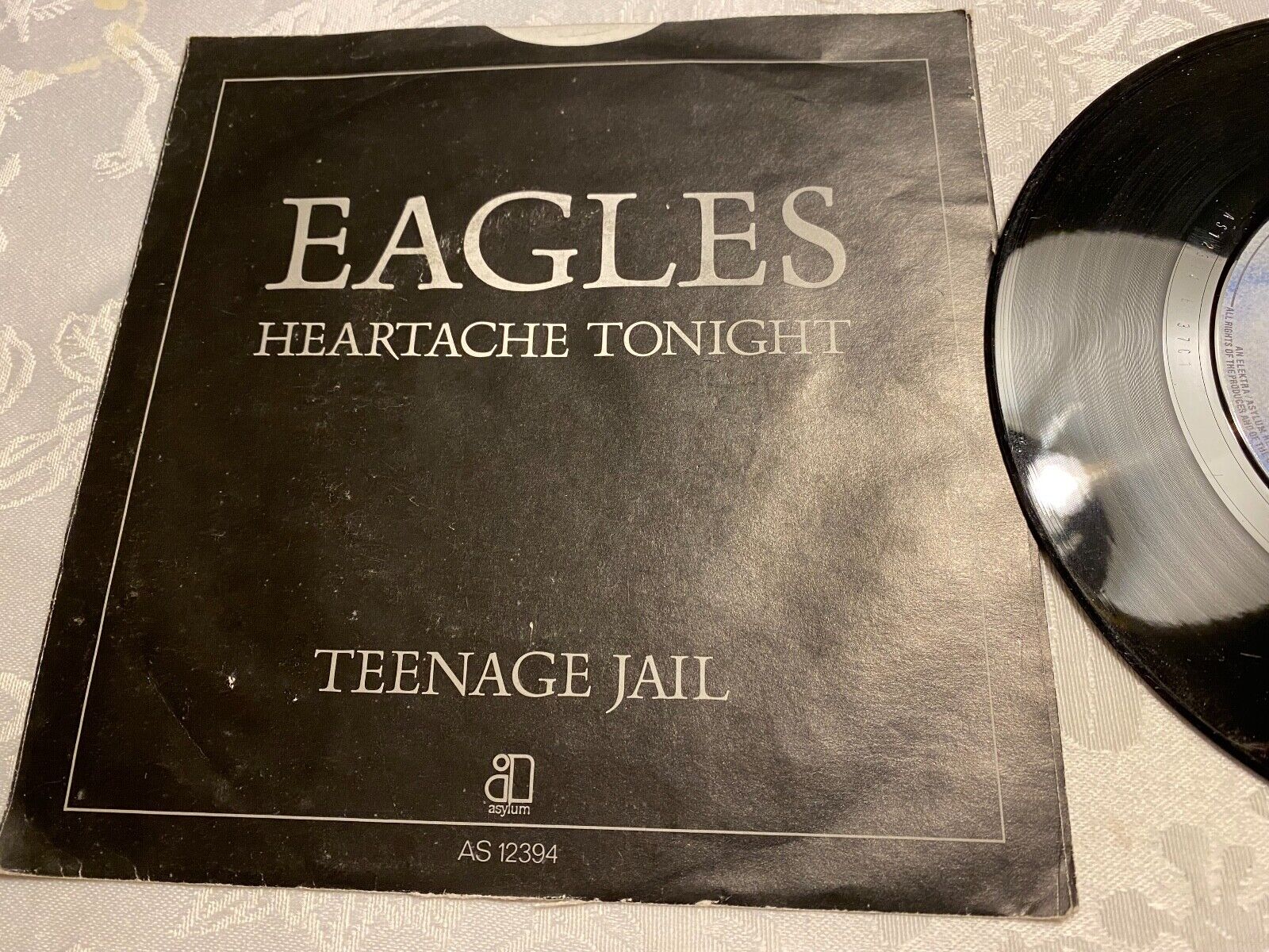 EAGLES "HEARTACHE TONIGHT / TEENAGE JAIL" ASYLUM RECORDS 7" 1979 GERMAN PRESSING