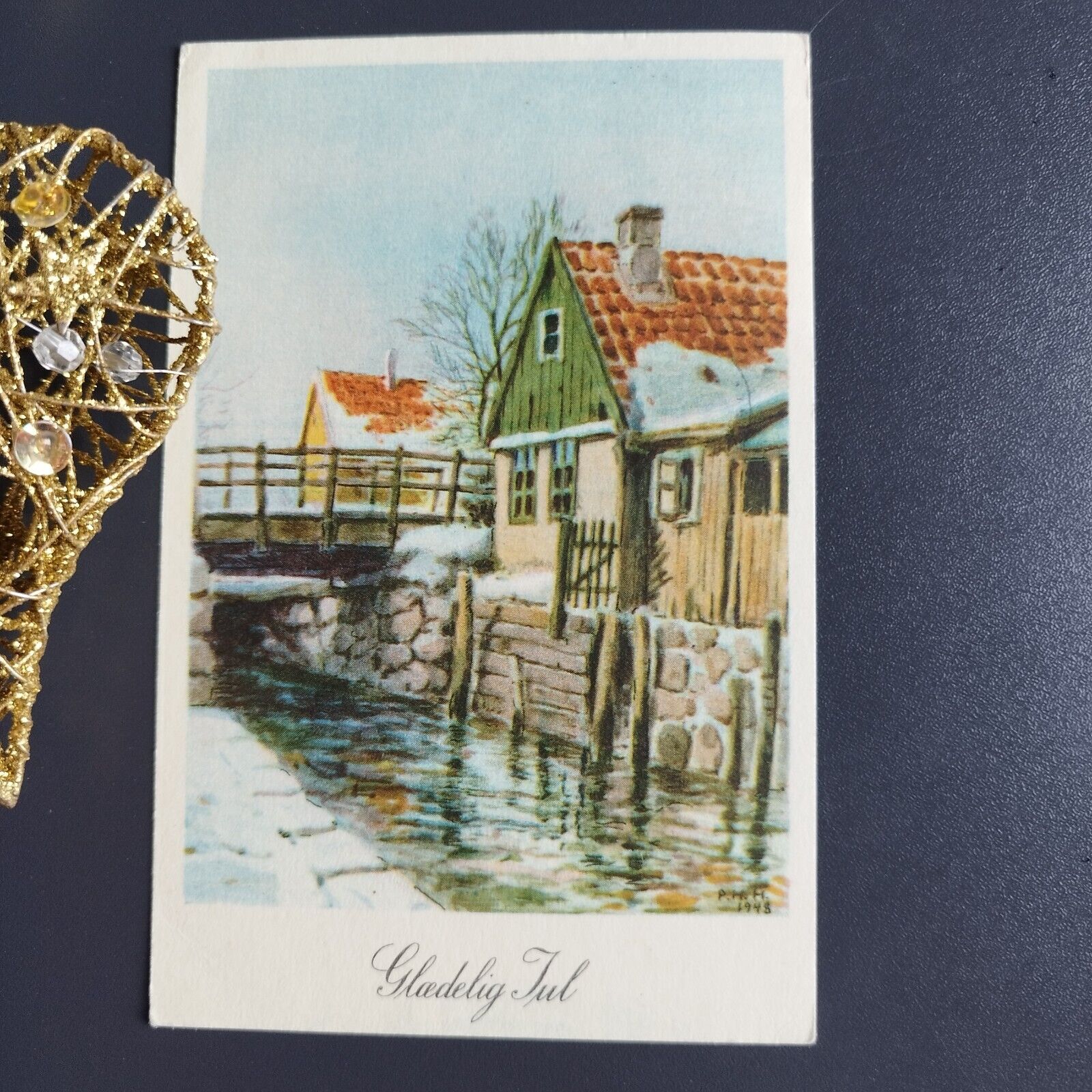 Vintage and collectible Danish Christmas card Posted  1952  ( no X86  )