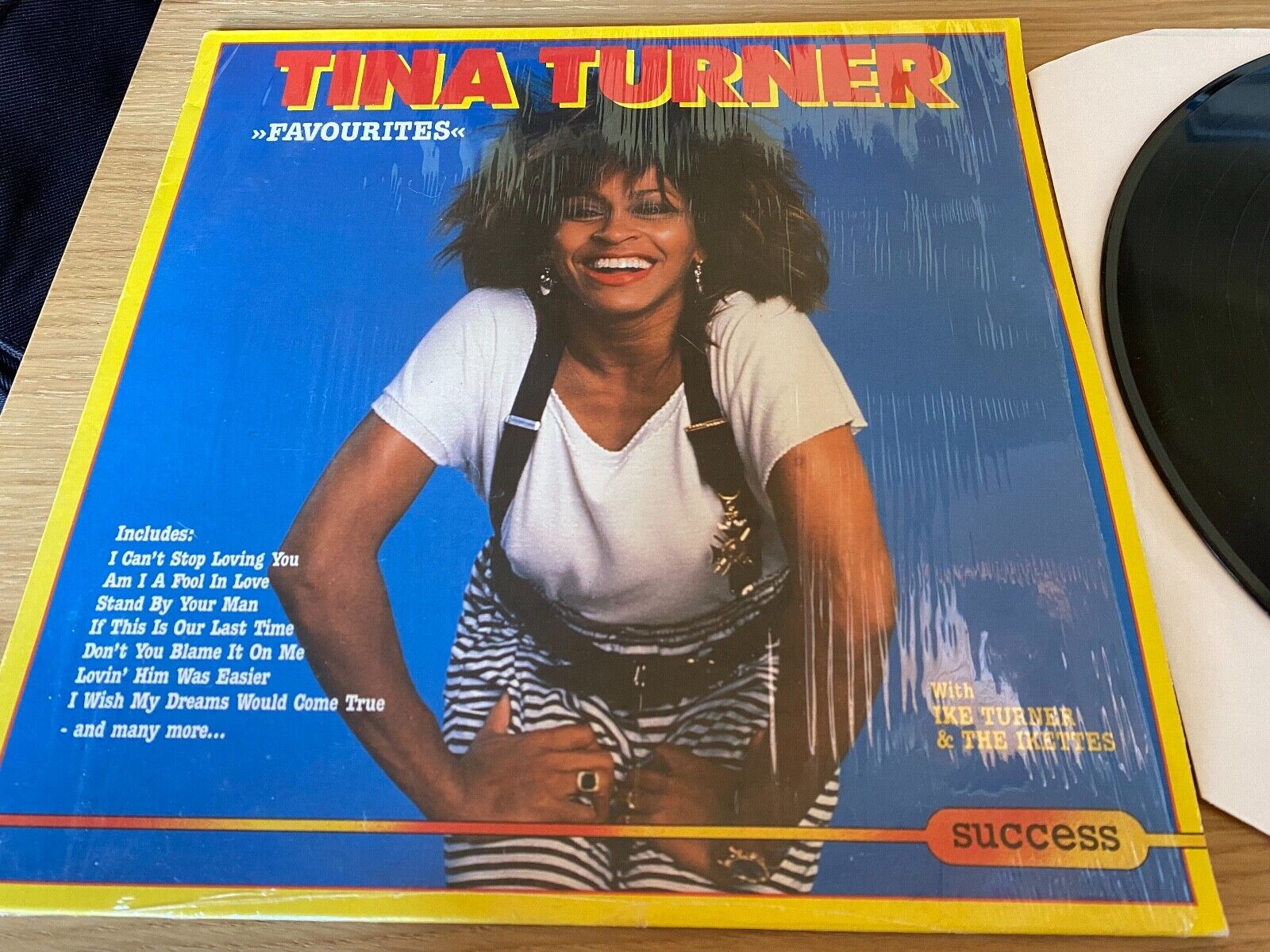 TINA TURNER "FAVORITES" MINT 16 TRACK ITALIAN PRESS LP SIAE SUCCESS REC0RDS RARE