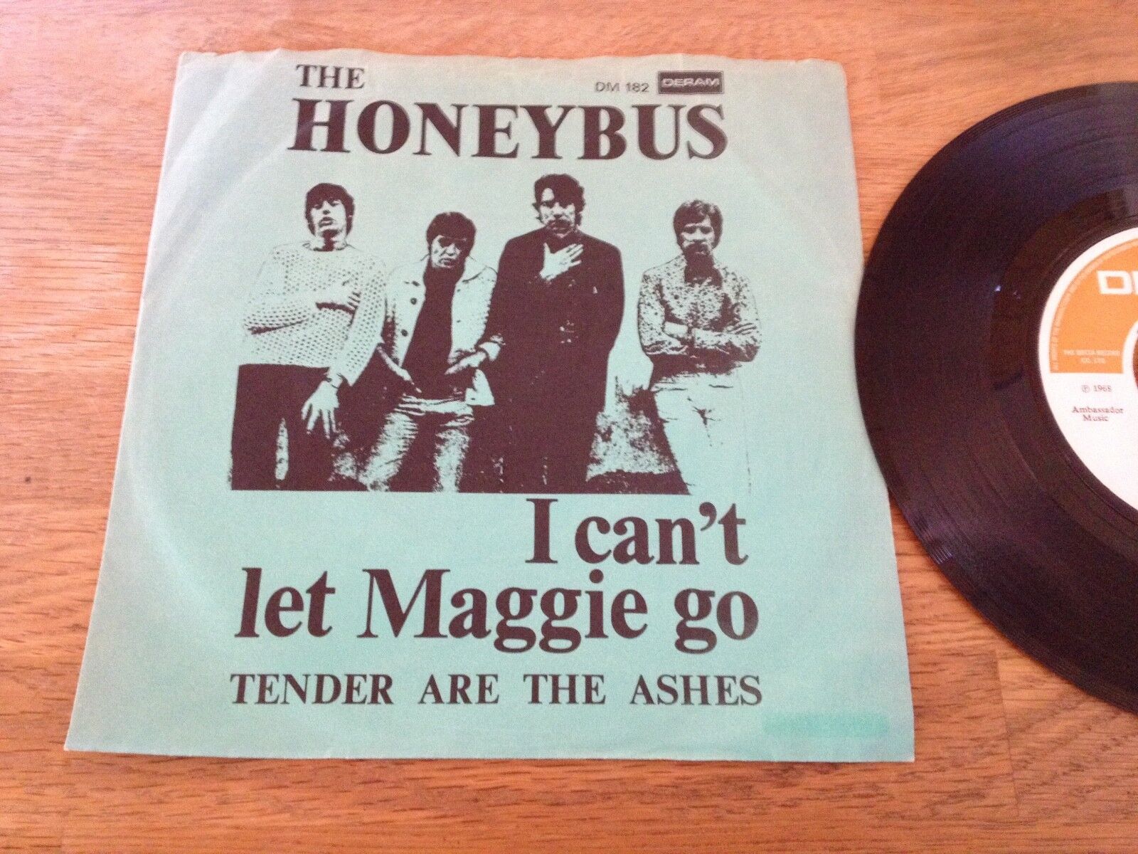 THE HONEYBUS "I CAN´T LET MAGGIE GO / TENDER ARE THE ASHES" 1968 DERAM 45 RPM UK