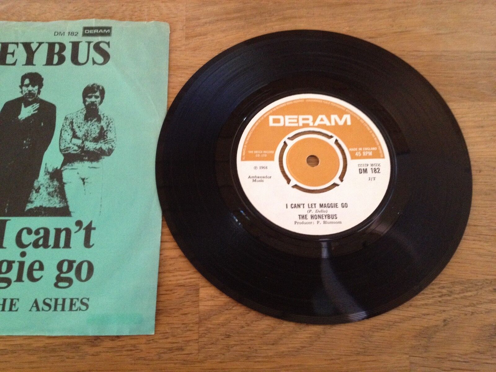 THE HONEYBUS "I CAN´T LET MAGGIE GO / TENDER ARE THE ASHES" 1968 DERAM 45 RPM UK