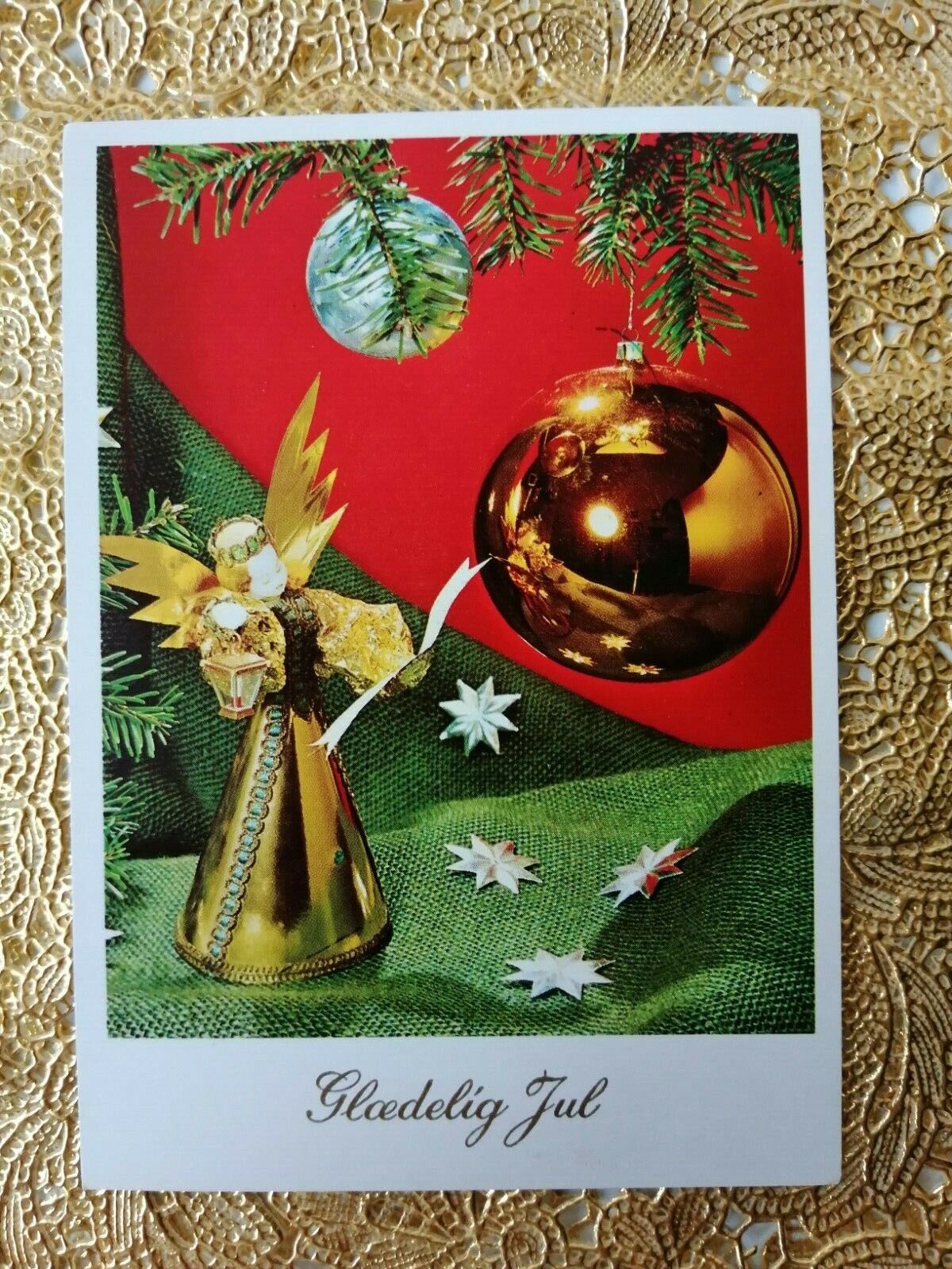 Vintage and collectible Danish Christmas card.Posted in 1970.. ( No. 6 f )