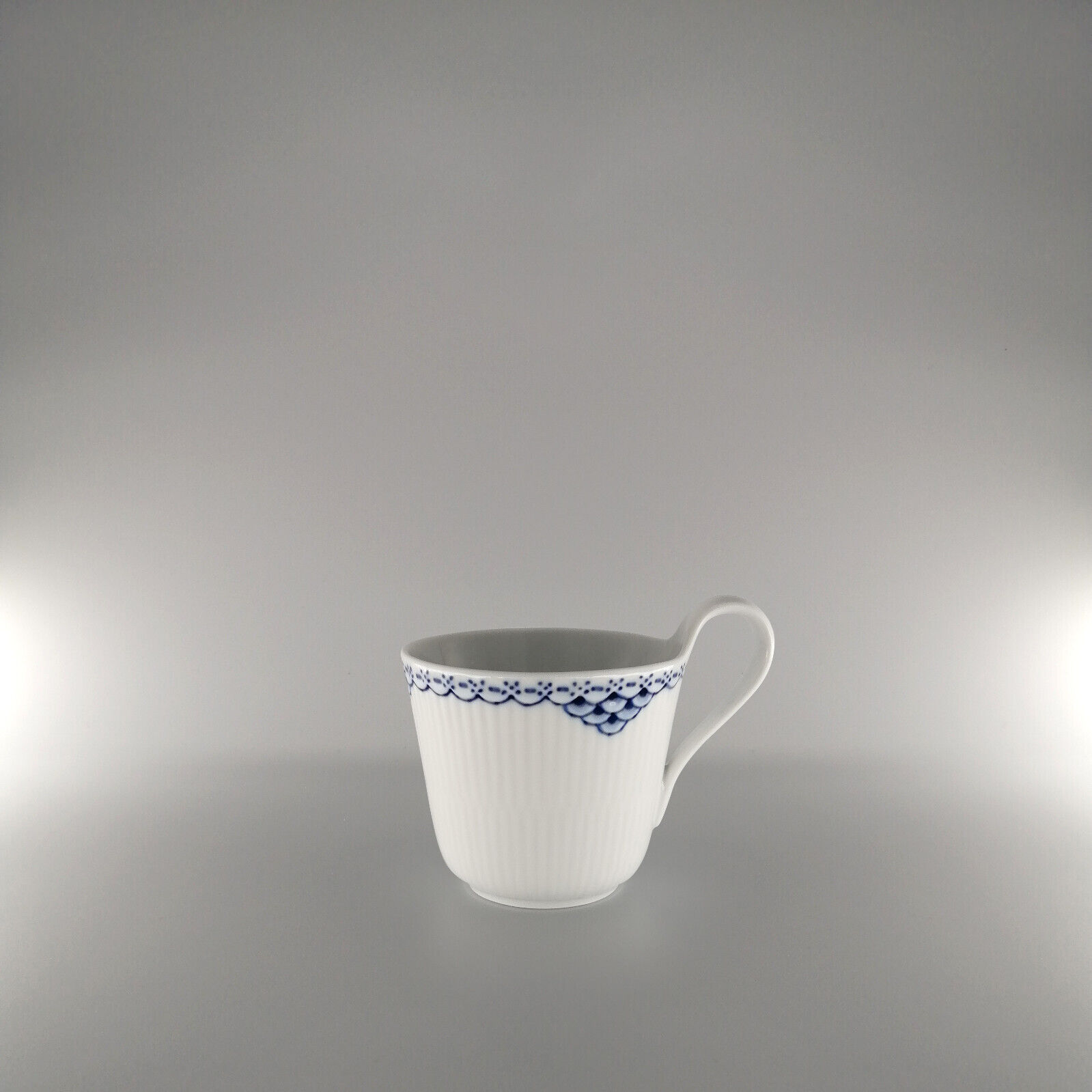 Royal Copenhagen Princess High Handle Cup (33 cl) - 090-aa