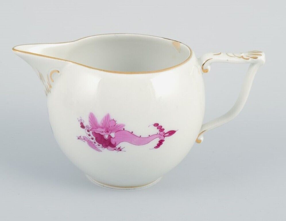 Meissen Rich Court Dragon Five-person purple tea service with gold decoration