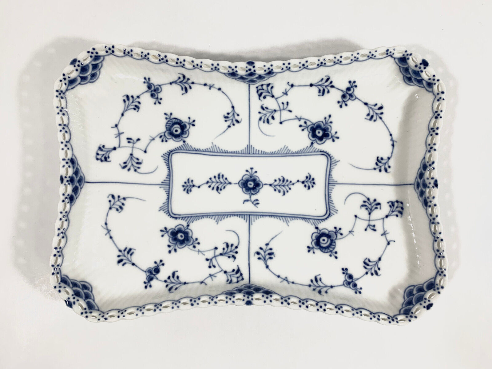 Royal Copenhagen Blue Fluted Full Lace 1195 Serving Tray Dish Old 1889 – 1922