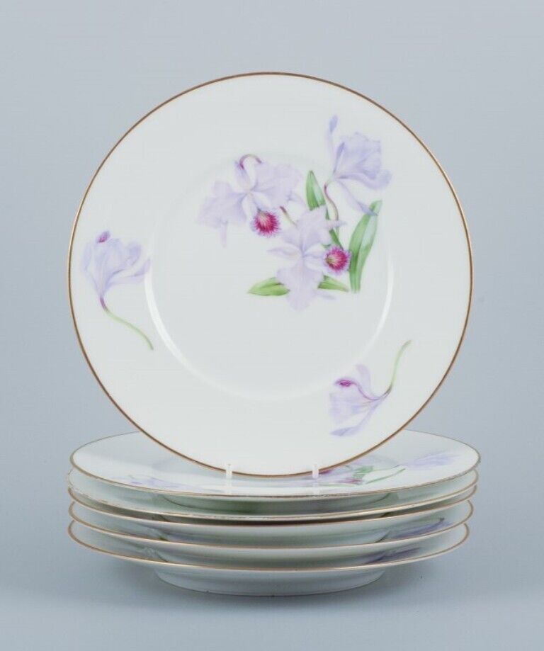 Royal Copenhagen set of six Art Nouveau plates with lilies and gold trim