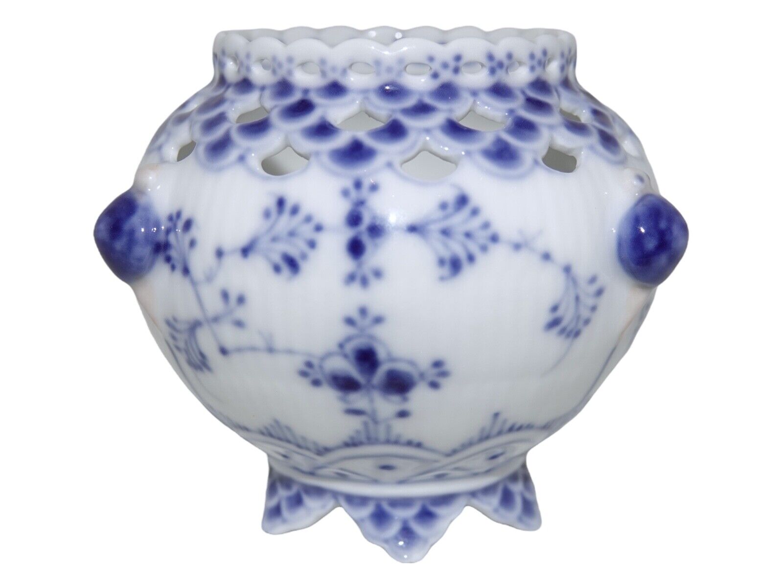 Royal Copenhagen Blue Fluted Full Lace small vase with three snails 1898-1923