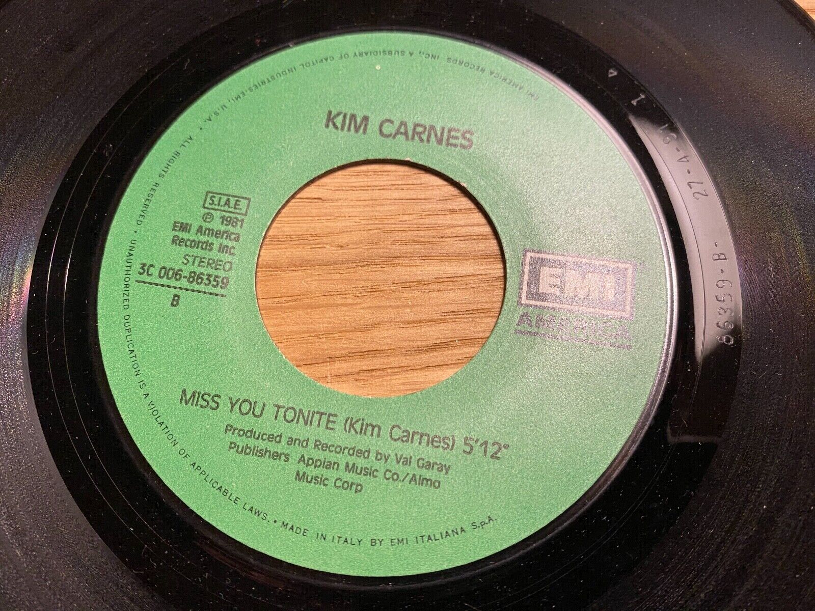 KIM CARNES "BETTE DAVIS EYES / MISS YOU TONITE" 1981 EMI AMERICA RECORDS ITALY 7