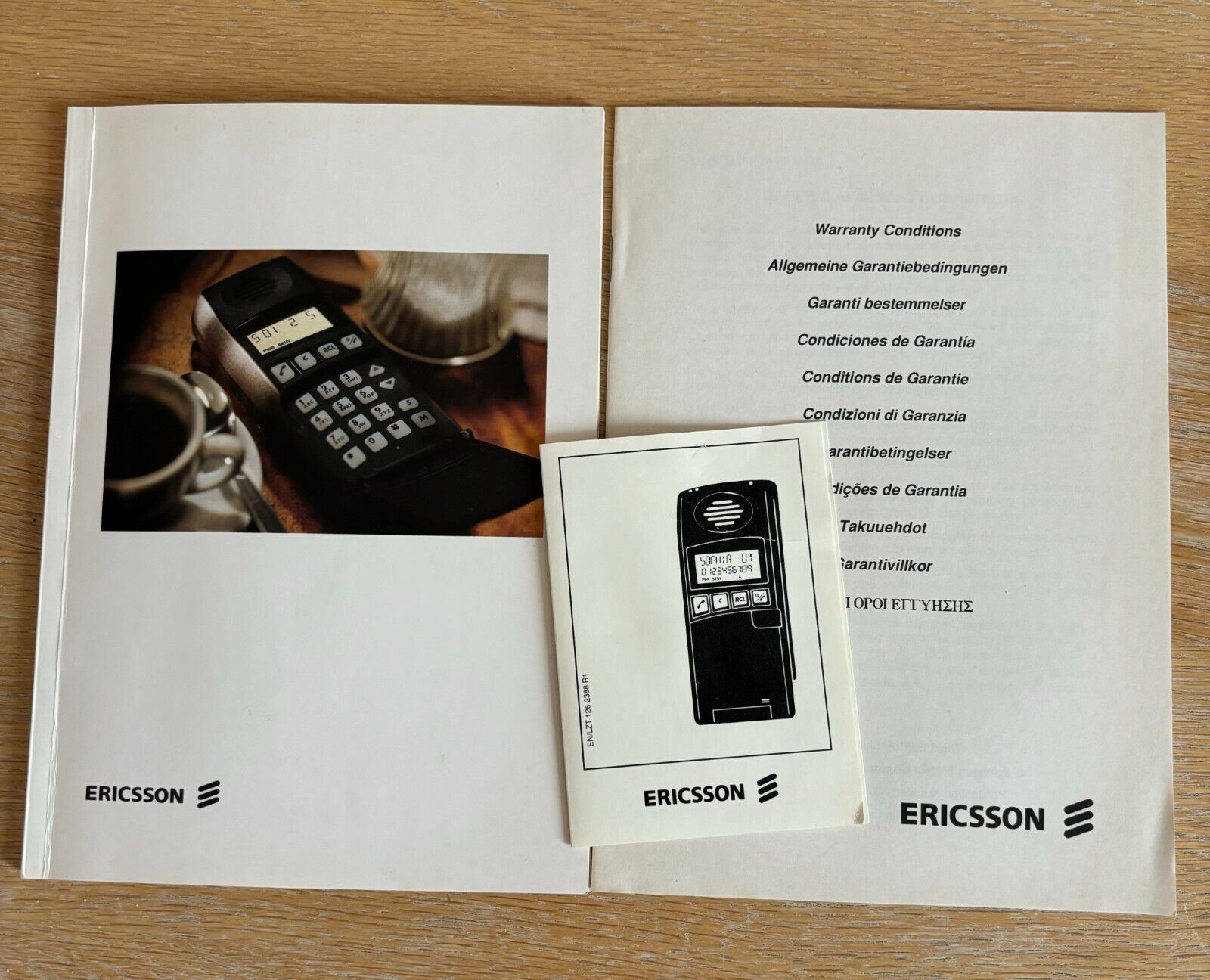 Ericsson 1513 (Vintage GSM mobile phone with box)