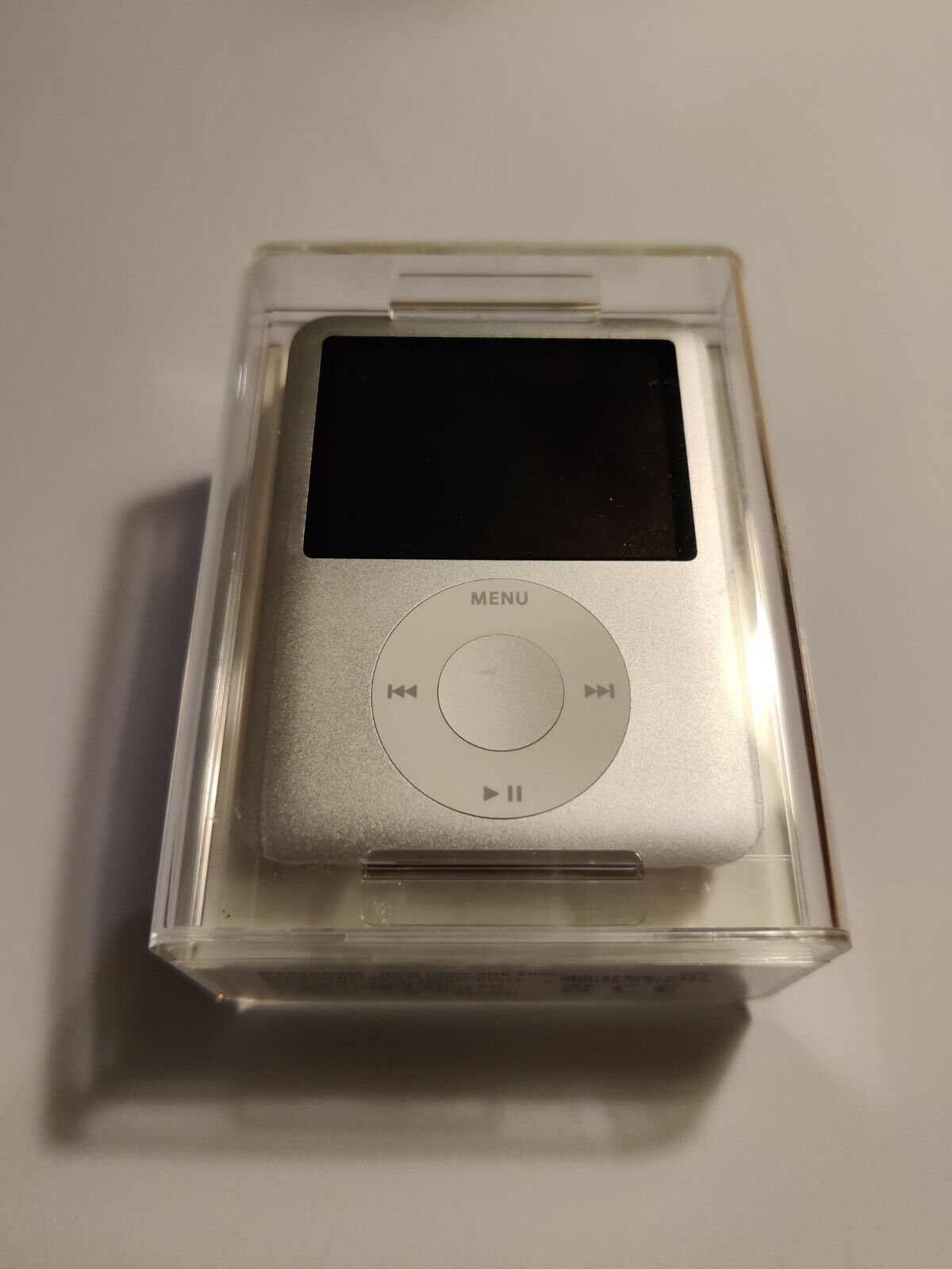 apple ipod nano 3rd generation 4 gb untested factory sealed