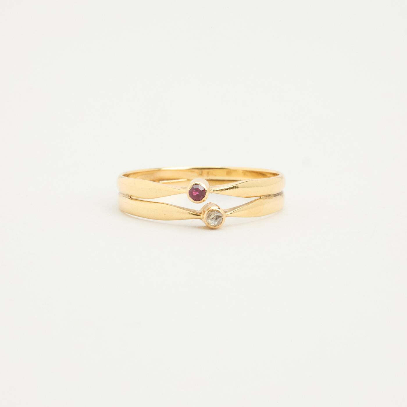 Ring with and rubywith diamond (001 ct) in 14K Gold size 7¼ - 7