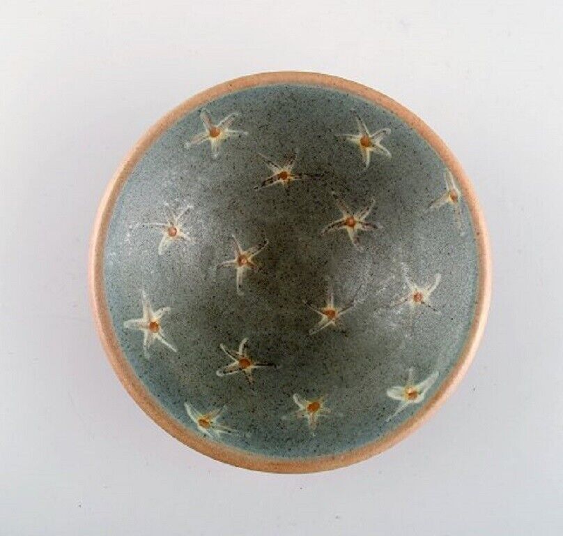 European studio ceramicist Unique bowl on foot in hand-painted glazed stoneware