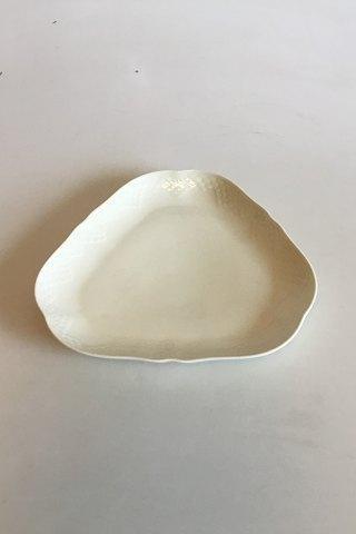 Bing  Grondahl Elegance Creme Triangular Dish No 40