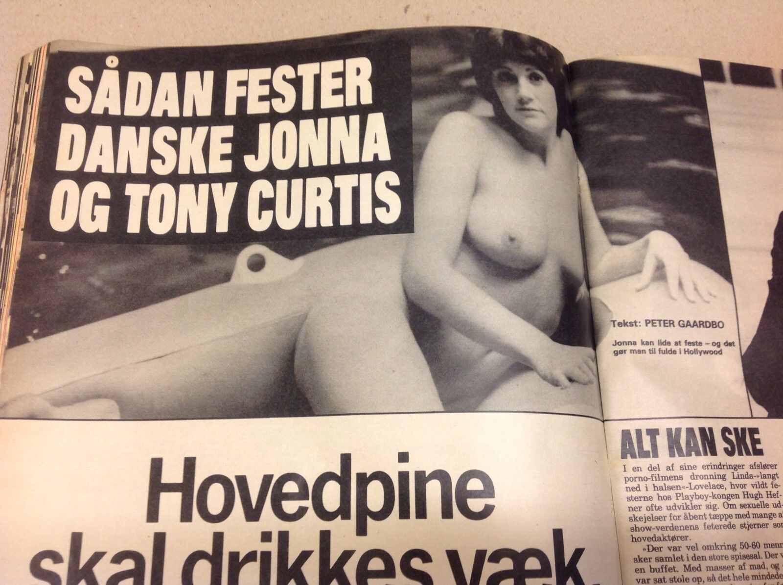 Tony Curtis and Lover Jonna Denmark Nude Vtg Danish Magazine 1981 "Se og Hoer"