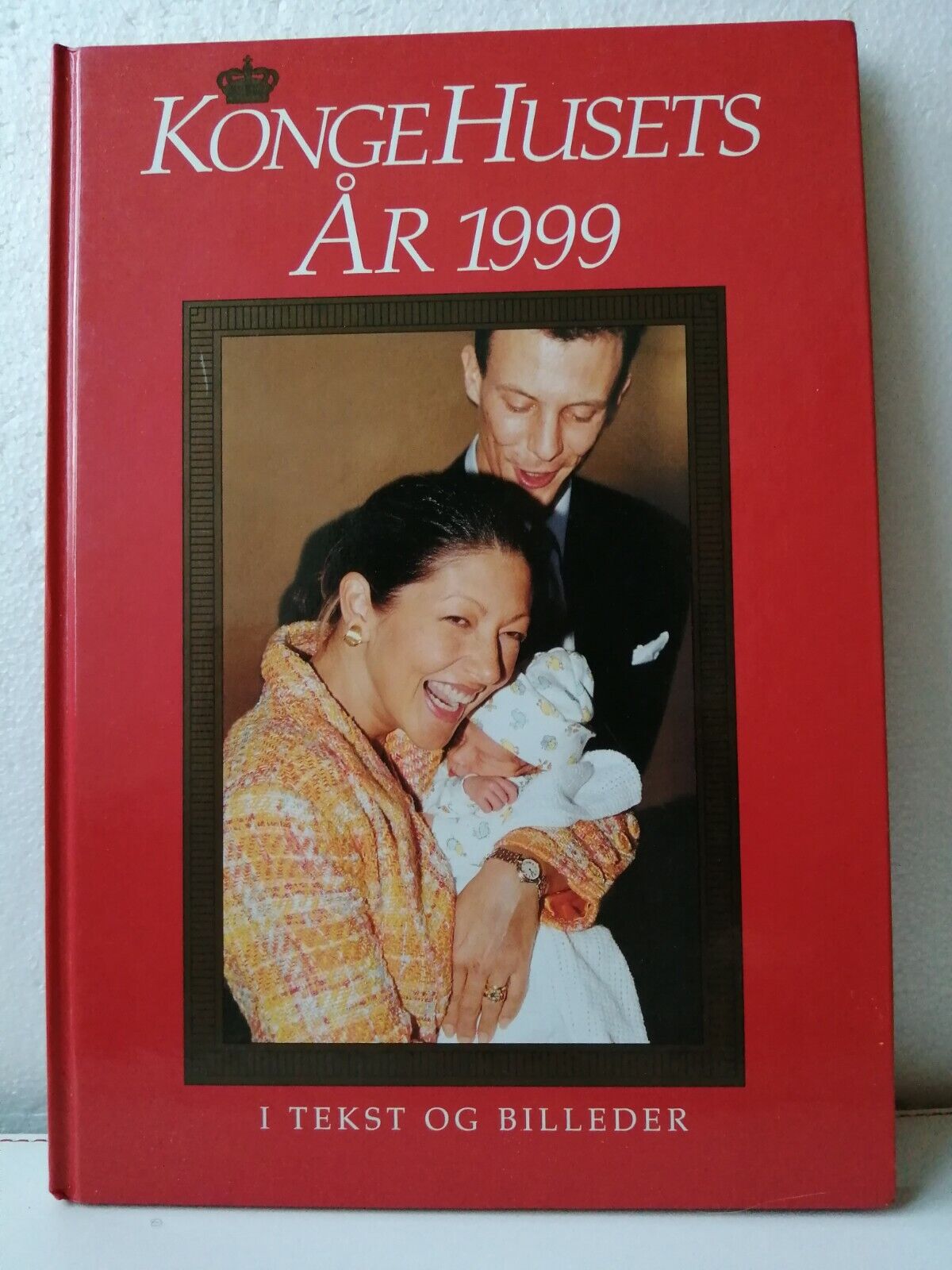 Book: Events in The Danish Royal House 1999YearbookHardcoverDanish Language