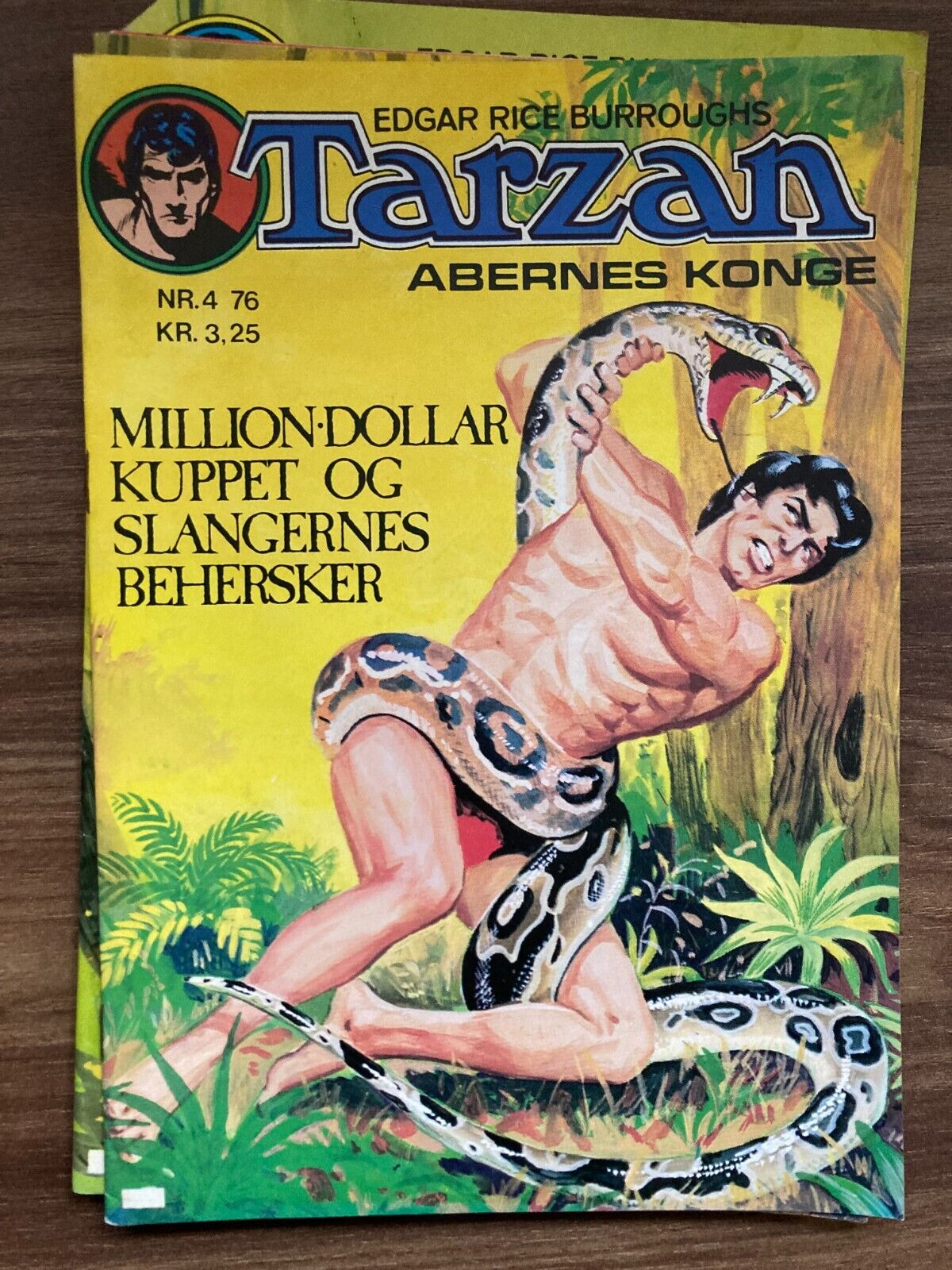 Bundle of 8 Danish Tarzan Comic Books from the 1970s - Used Condition !