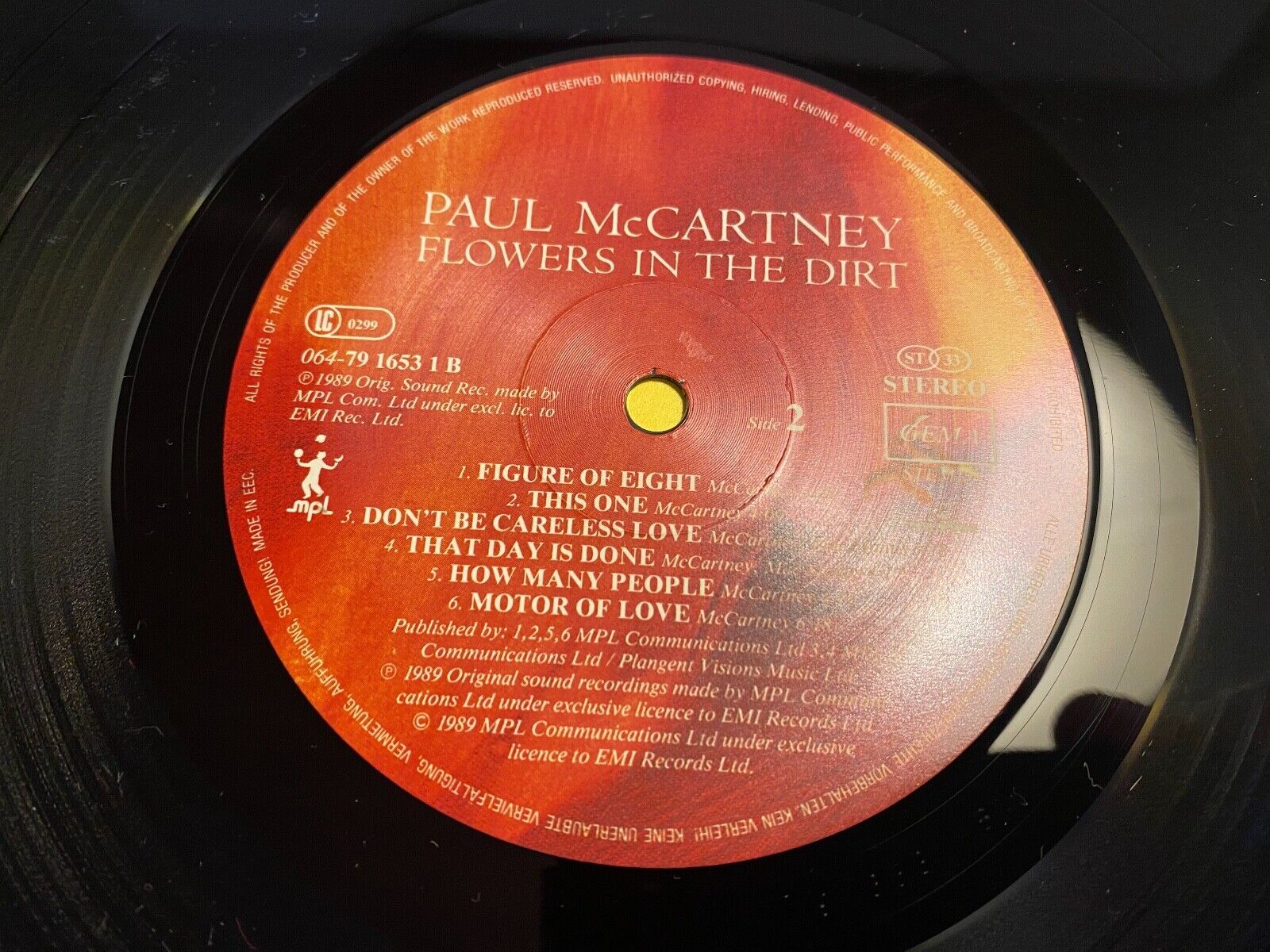 PAUL MCCARTNEY "FLOWERS IN THE DIRT" 1989 12 TRACKS VINYL LP WITH TEXT FLYER EMI