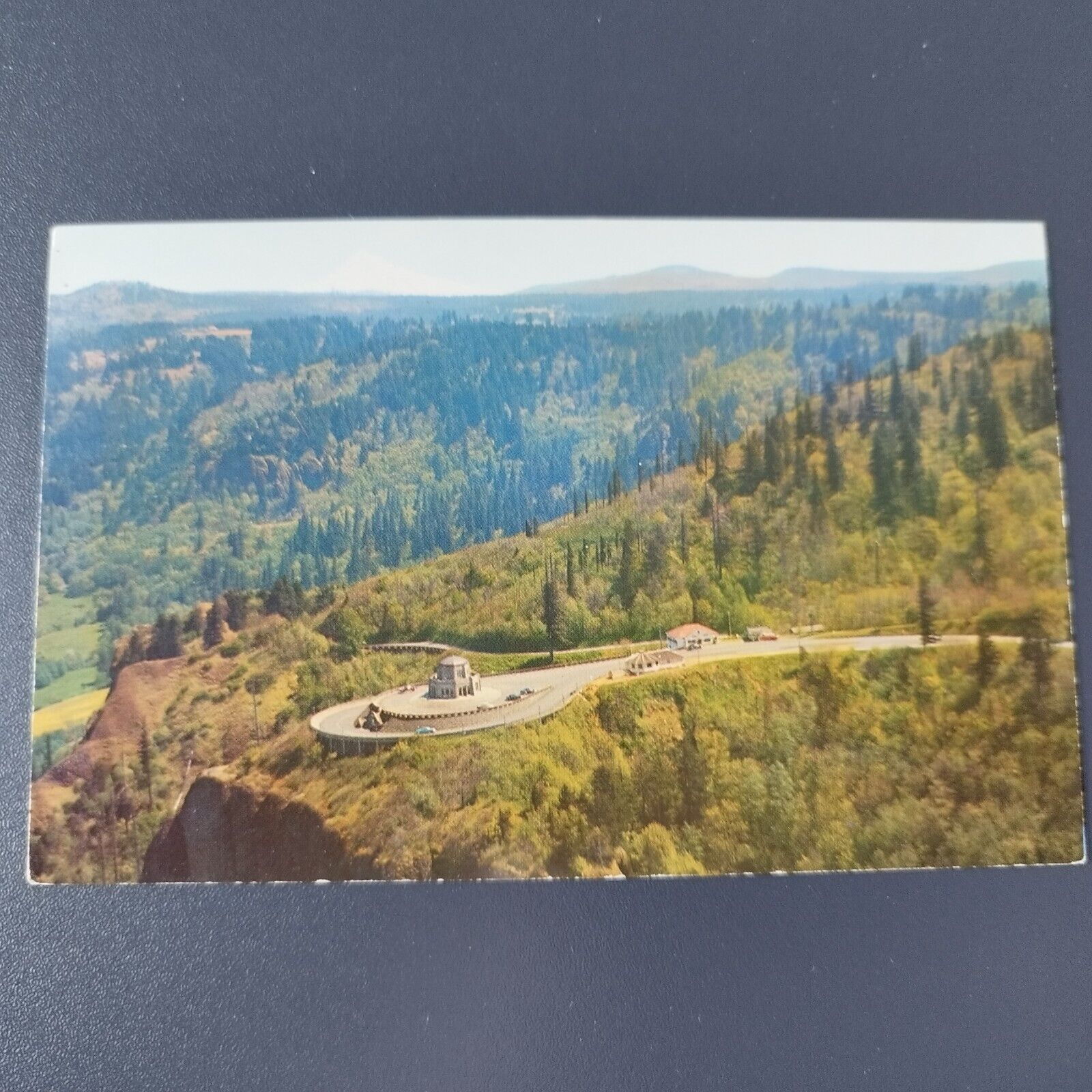 OregonPortlandThe Vista House and Crown Point from the air