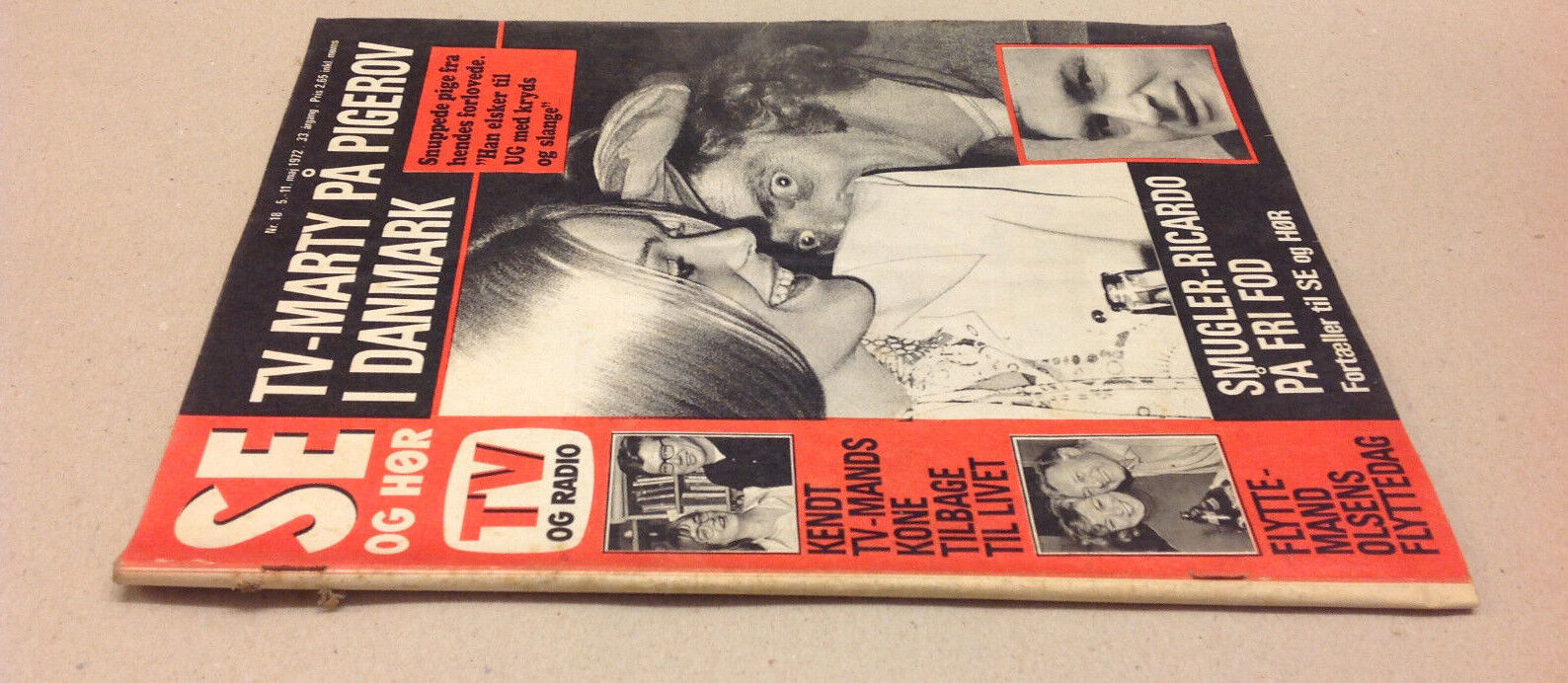 MARTY FELDMAN COPENHAGEN VISIT FLIRT WITH GIRL FROM DENMARK Danish Magazine 1972