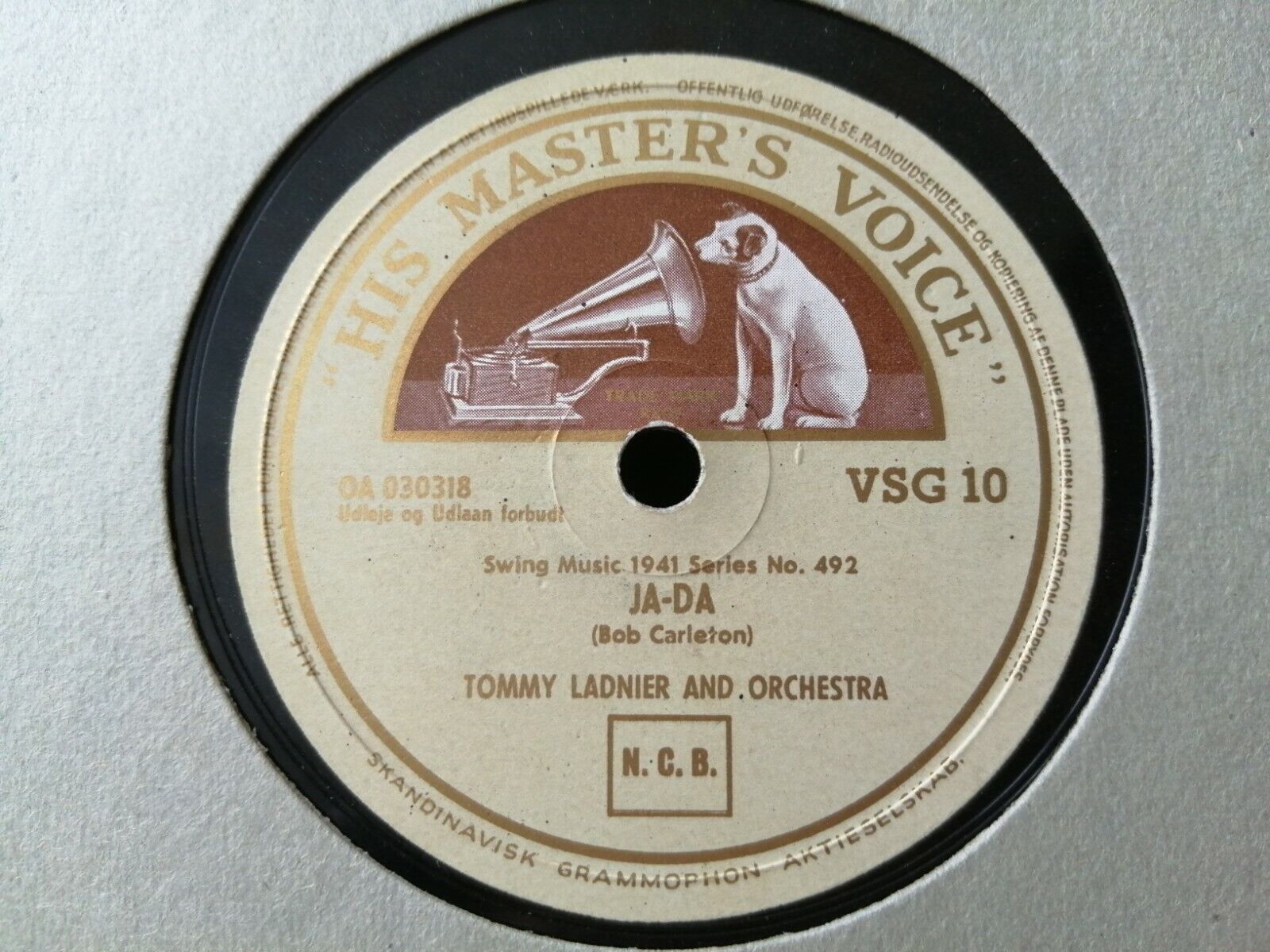 78 rpmTOMMY LADNIER AND ORCHESTRAReally The Blues/Ja-Da HMV VSG10