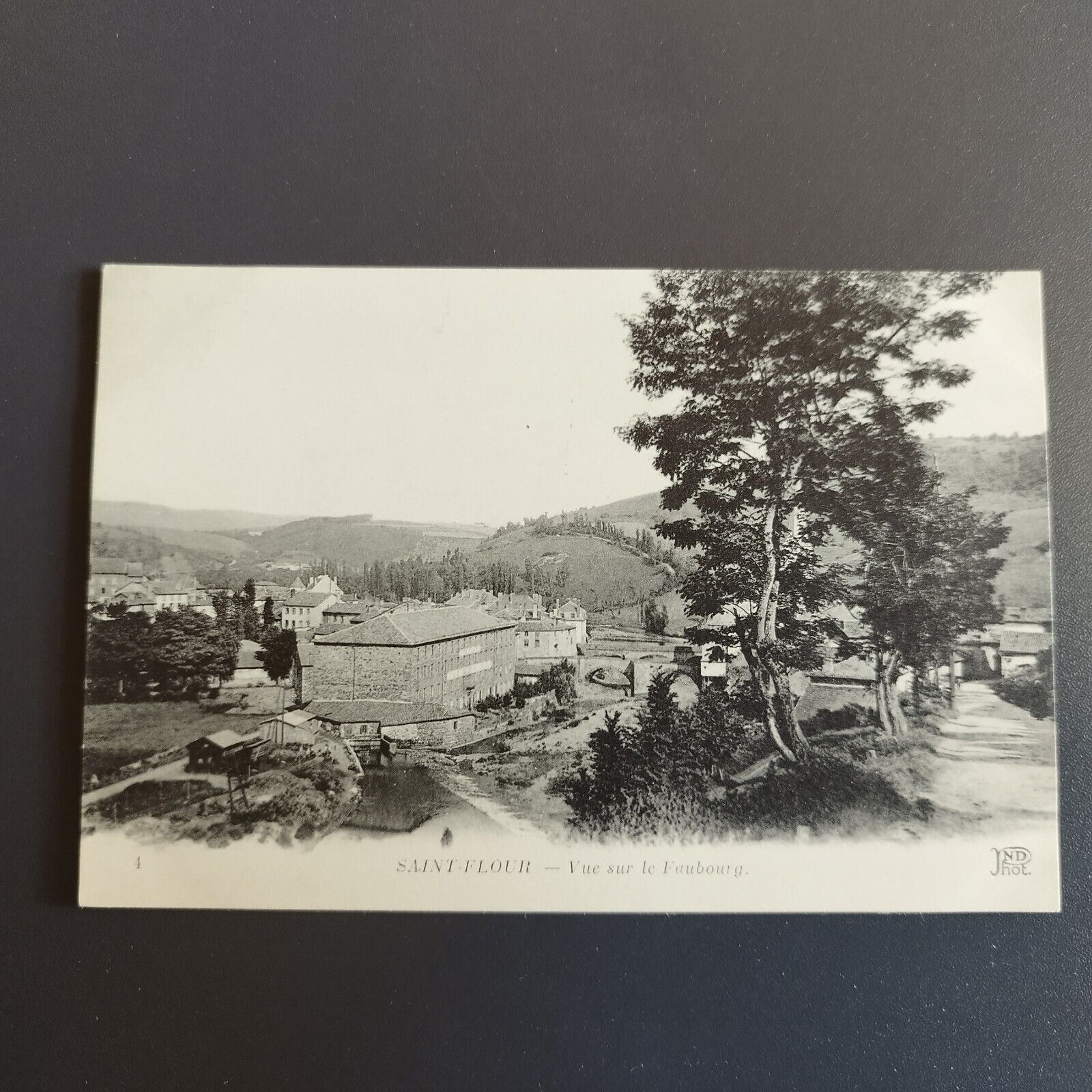 France-4-L'Auvergne-SAINT-FLOUR Vue sur le Faubourg 1910s