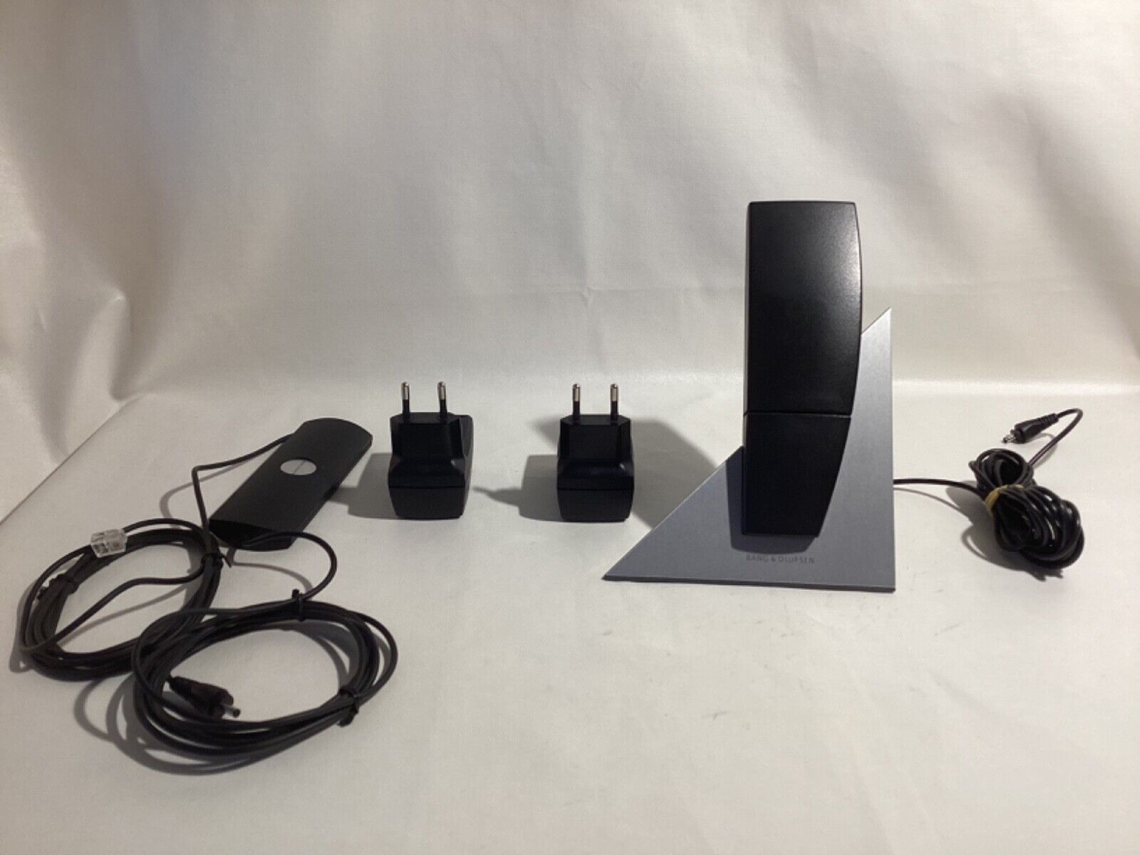 Bang  Olufsen Beocom 6000 Complete set - Handset - Base - Charger - New Battery