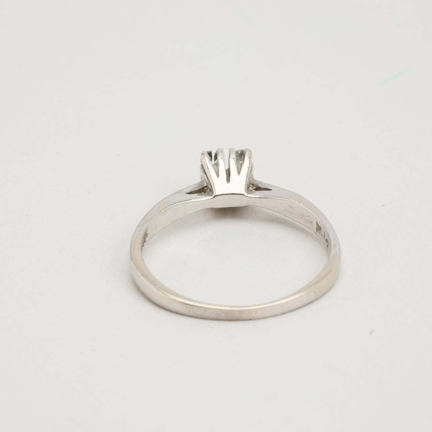 Ring with diamond (004 ct) in 14K White gold size 5 | Vintage Solid