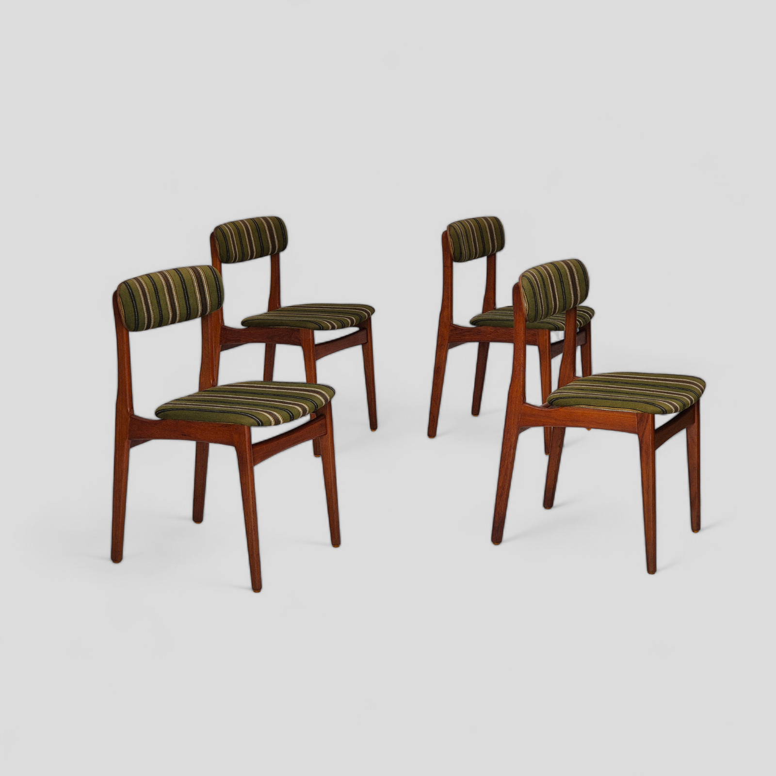 1960s set of 4 Danish dinning chairs solid teak wood original condition