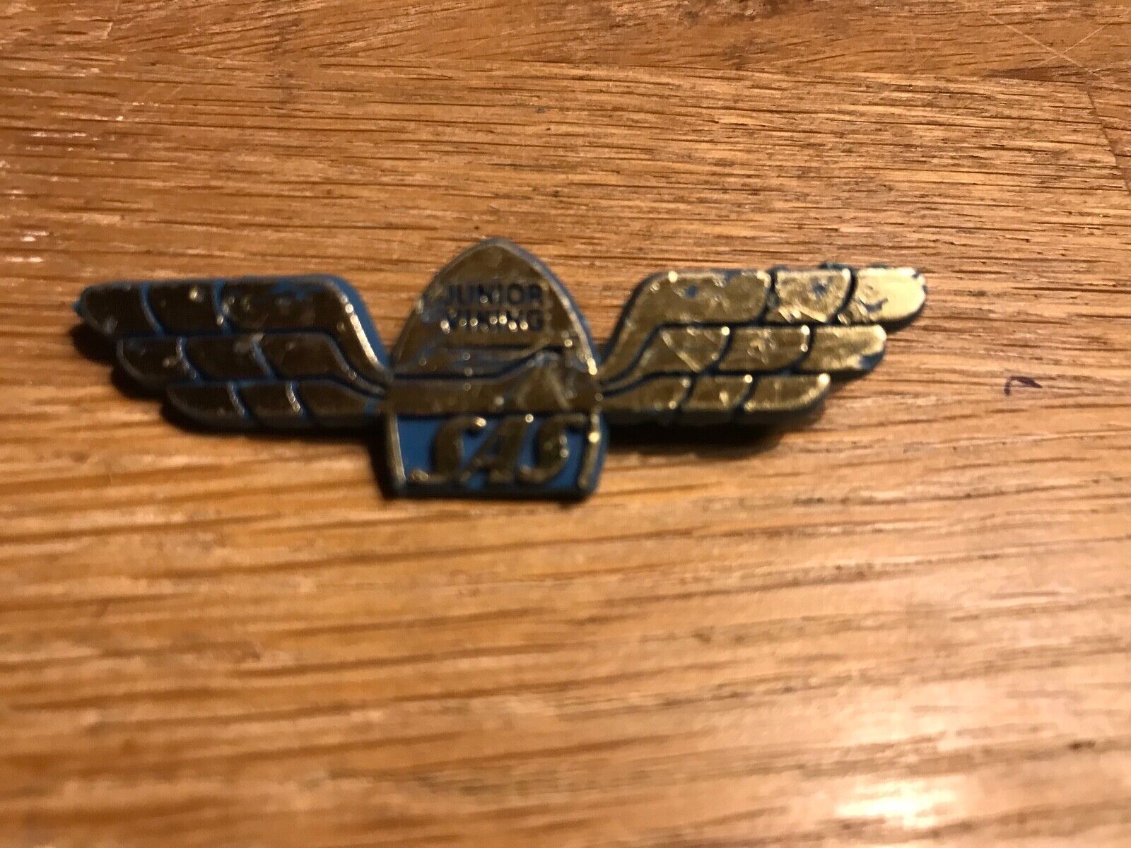 SAS AIRLINE PIN USED OUT OF PRINT VINTAGE SCANDINAVIAN AIRLINE JUNIOR VIKING*