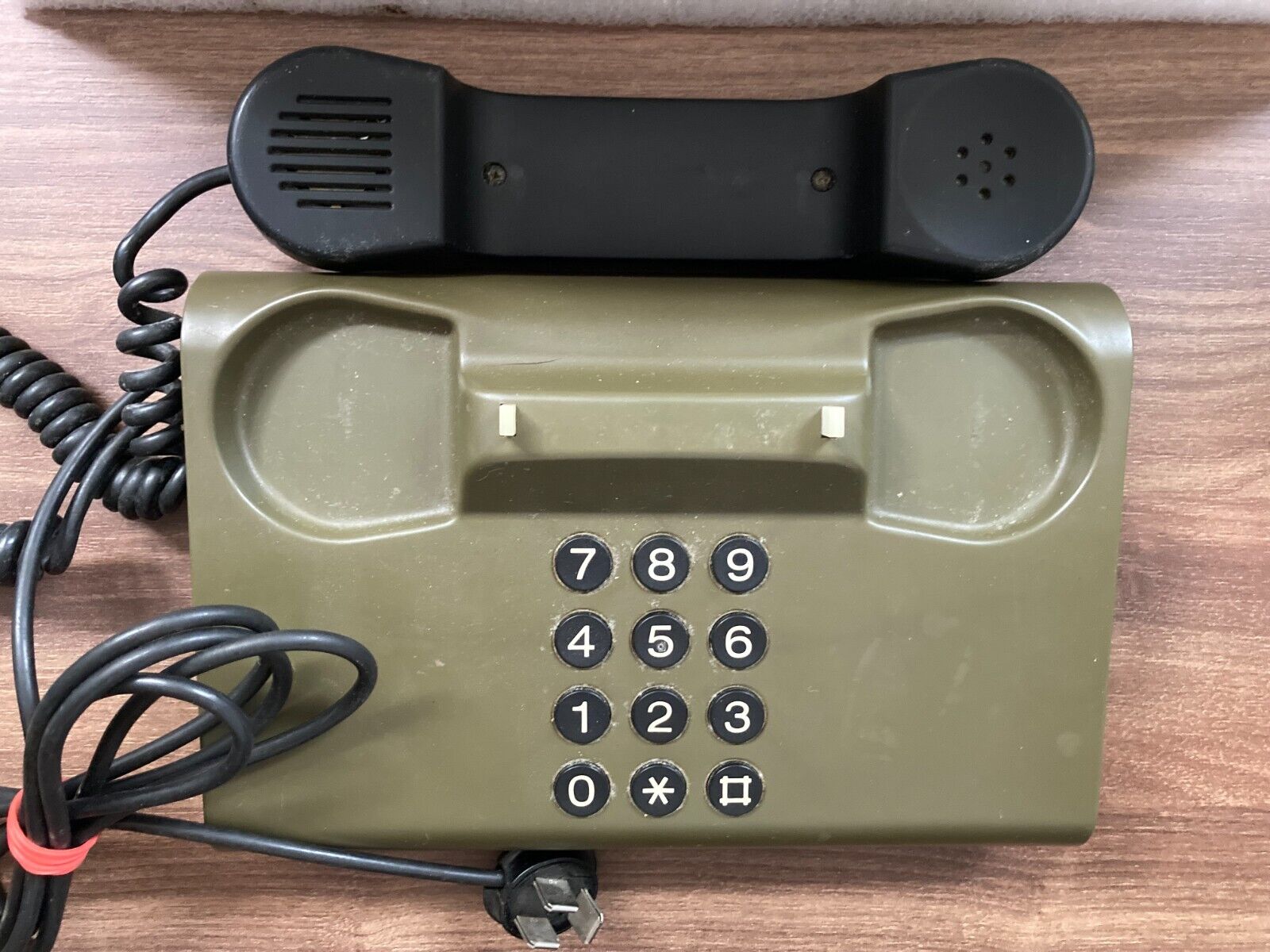 DanMark Retro Vintage Danish Design 1980s Army Green Desk Landline Phone