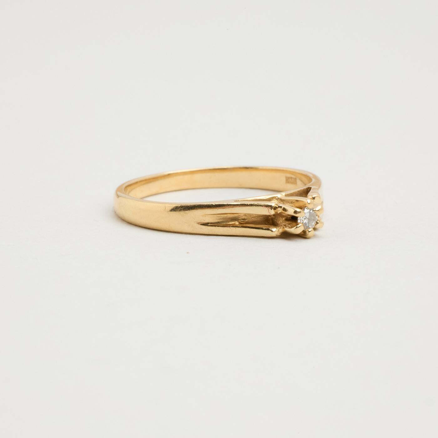 Ring with diamond (0025 ct) in 14K Gold size 5 | Vintage Solid Gold