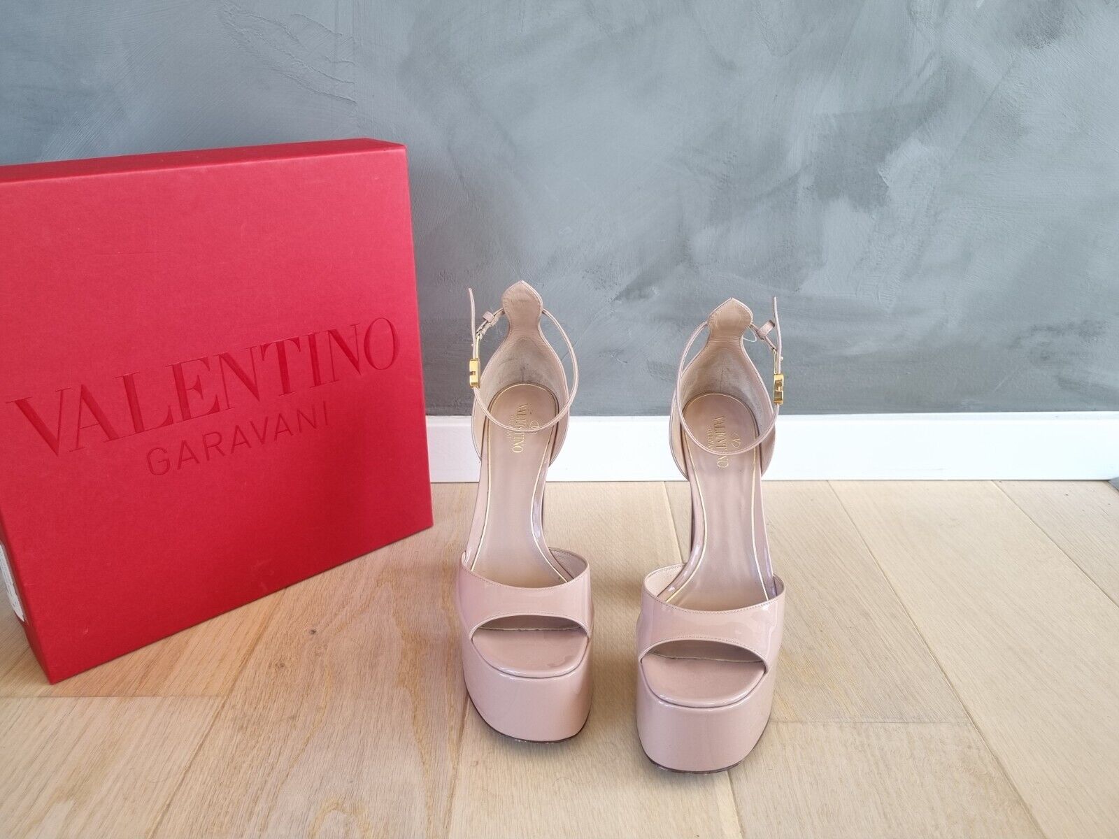 **Valentino** Beige Nude Tan-Go Patent Leather Platform Sandals Heels Sz 39