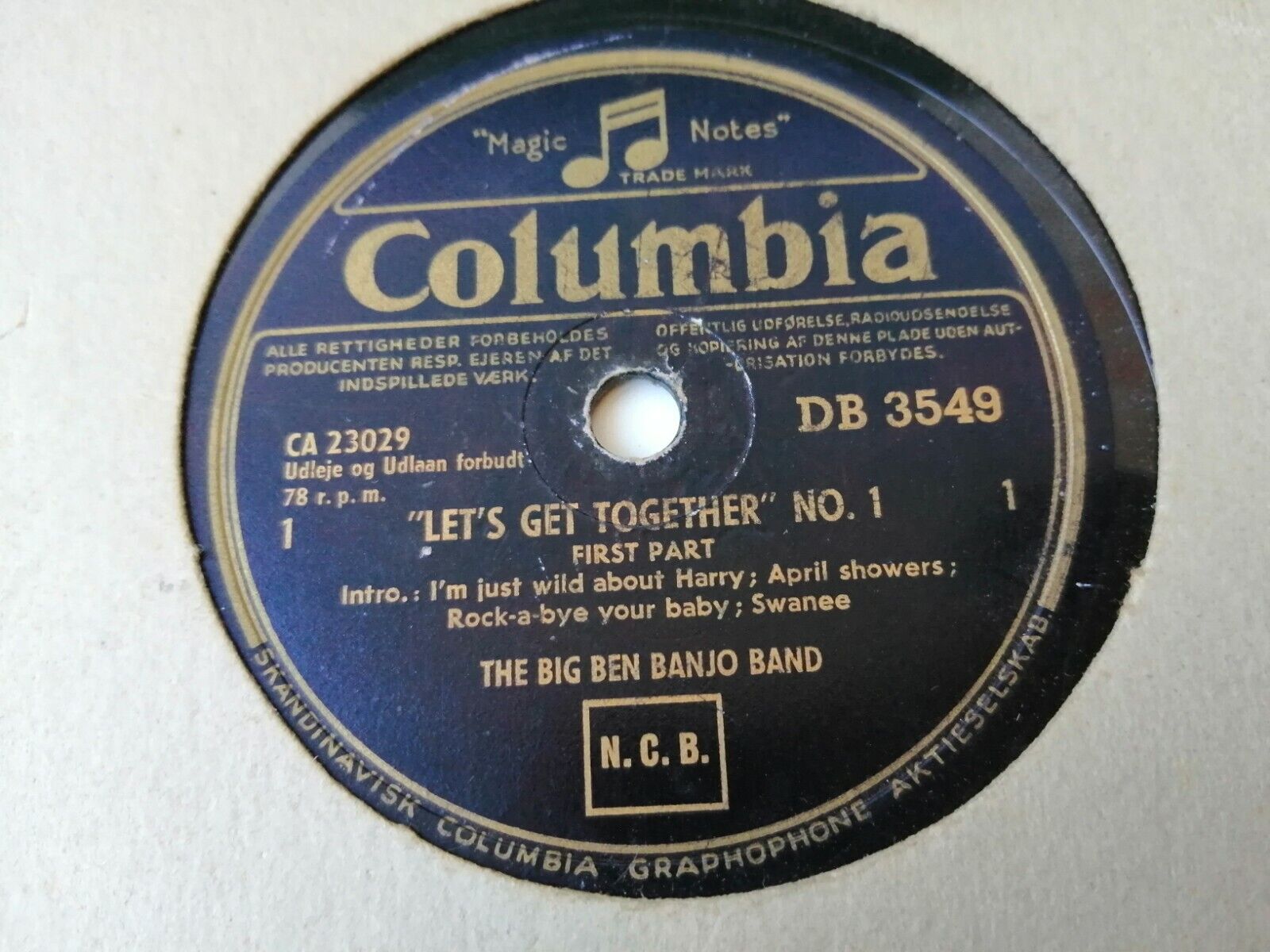 78 rpmTHE BIG BEN BANJO BAND:Let's Get Together Columbia DB3549Denmark